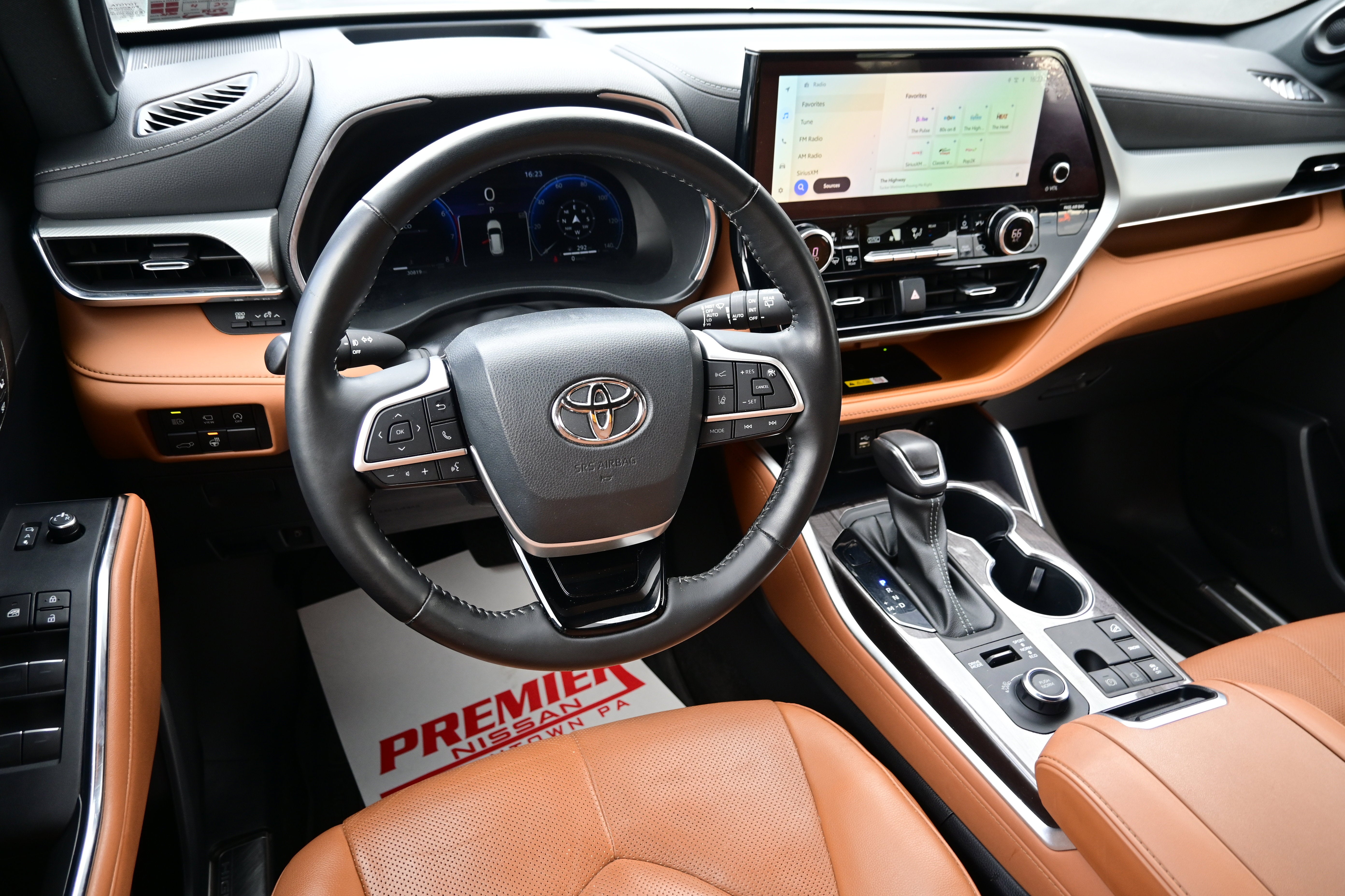 2023 Toyota Highlander Platinum