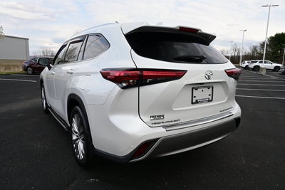 2023 Toyota Highlander Platinum