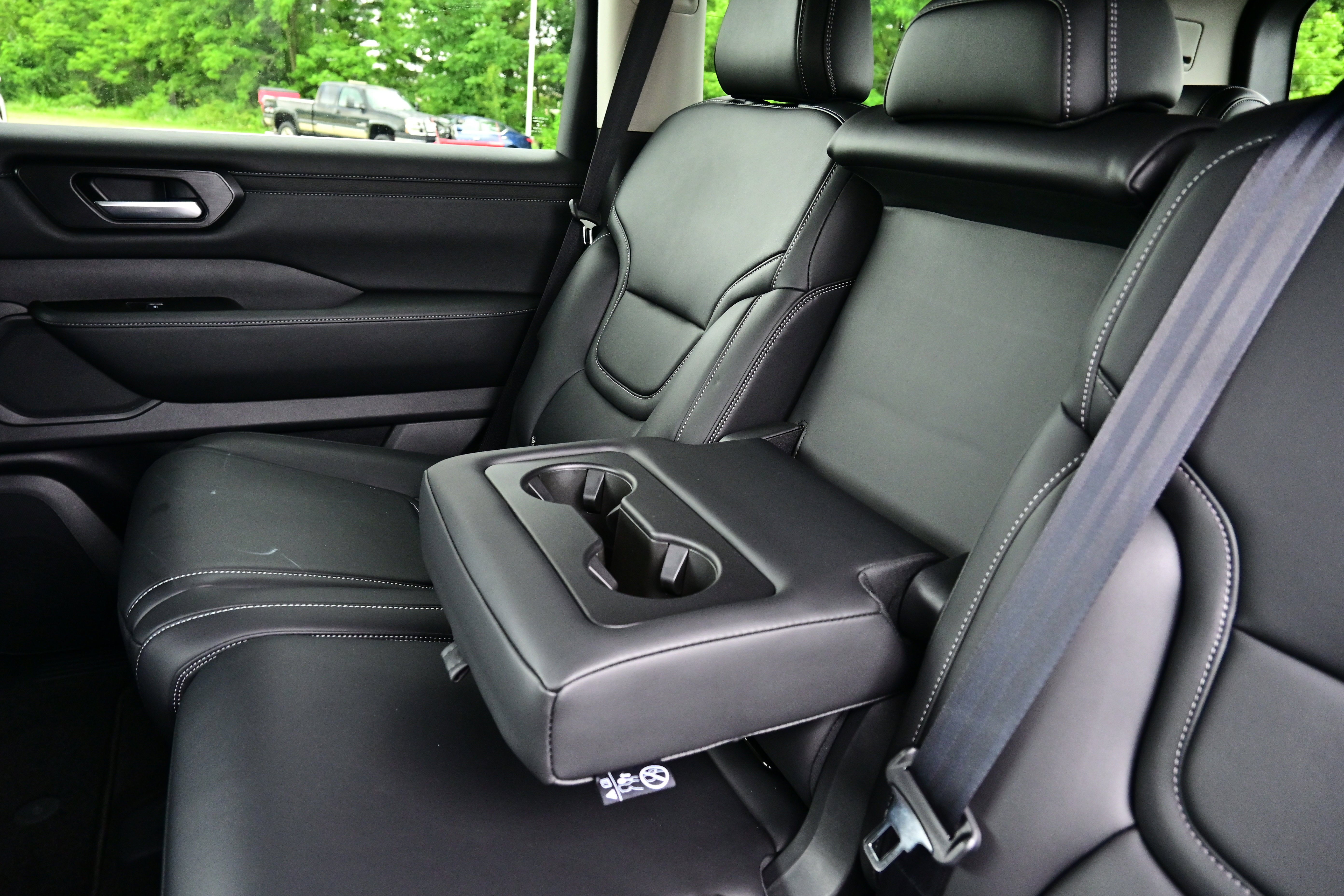 2026 Nissan Armada SV