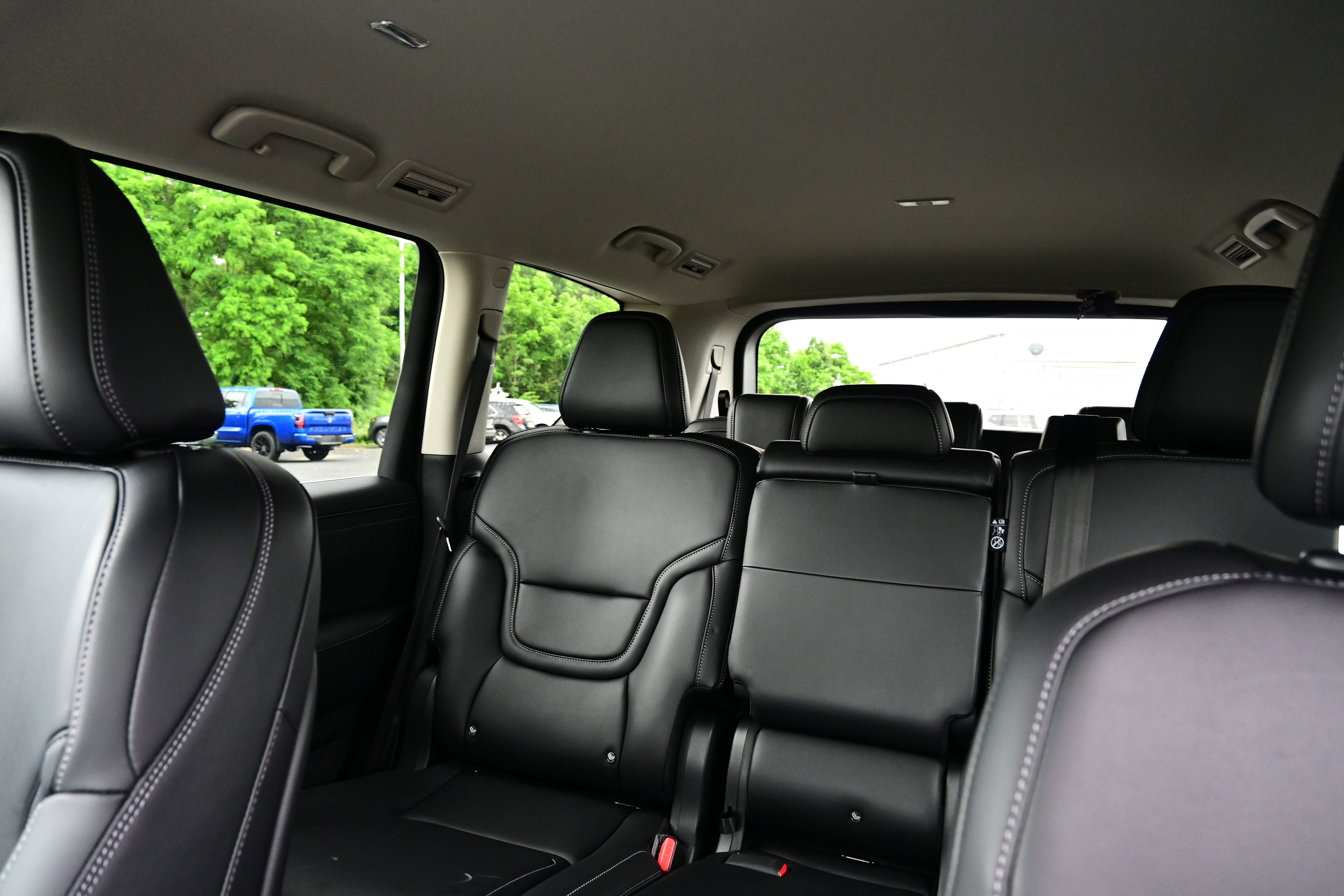 2026 Nissan Armada SV