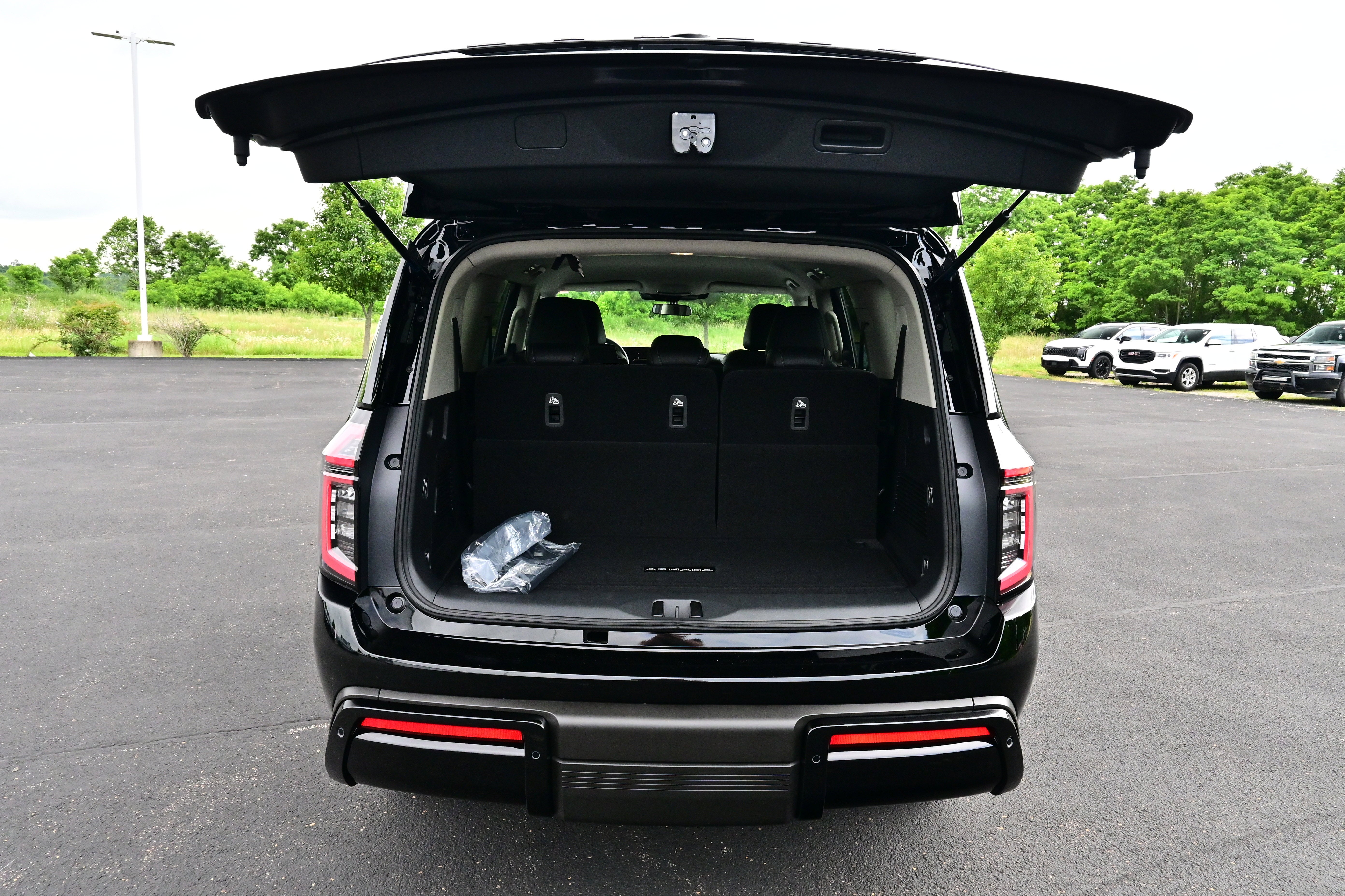 2026 Nissan Armada SV