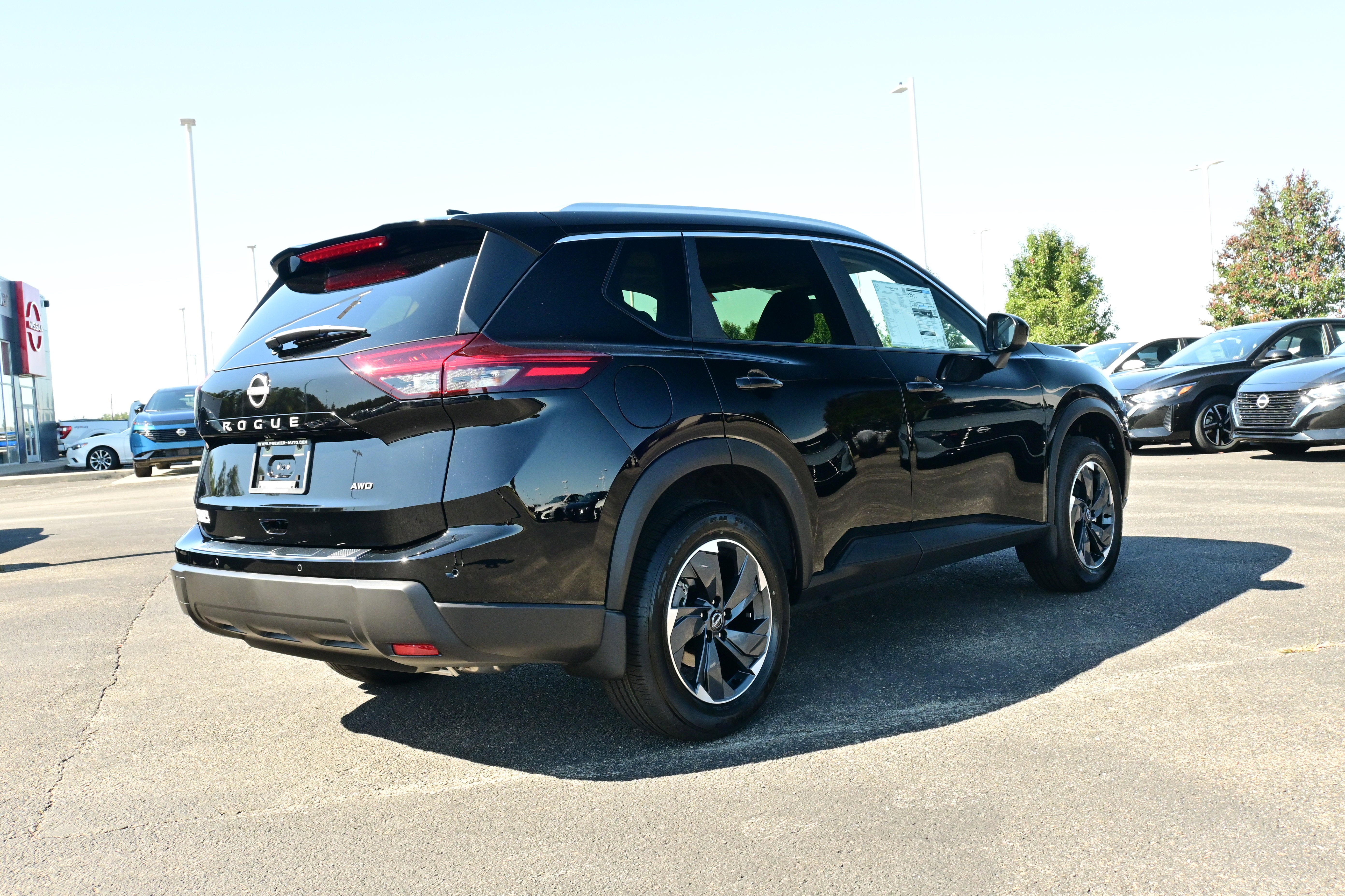 2026 Nissan Rogue SV