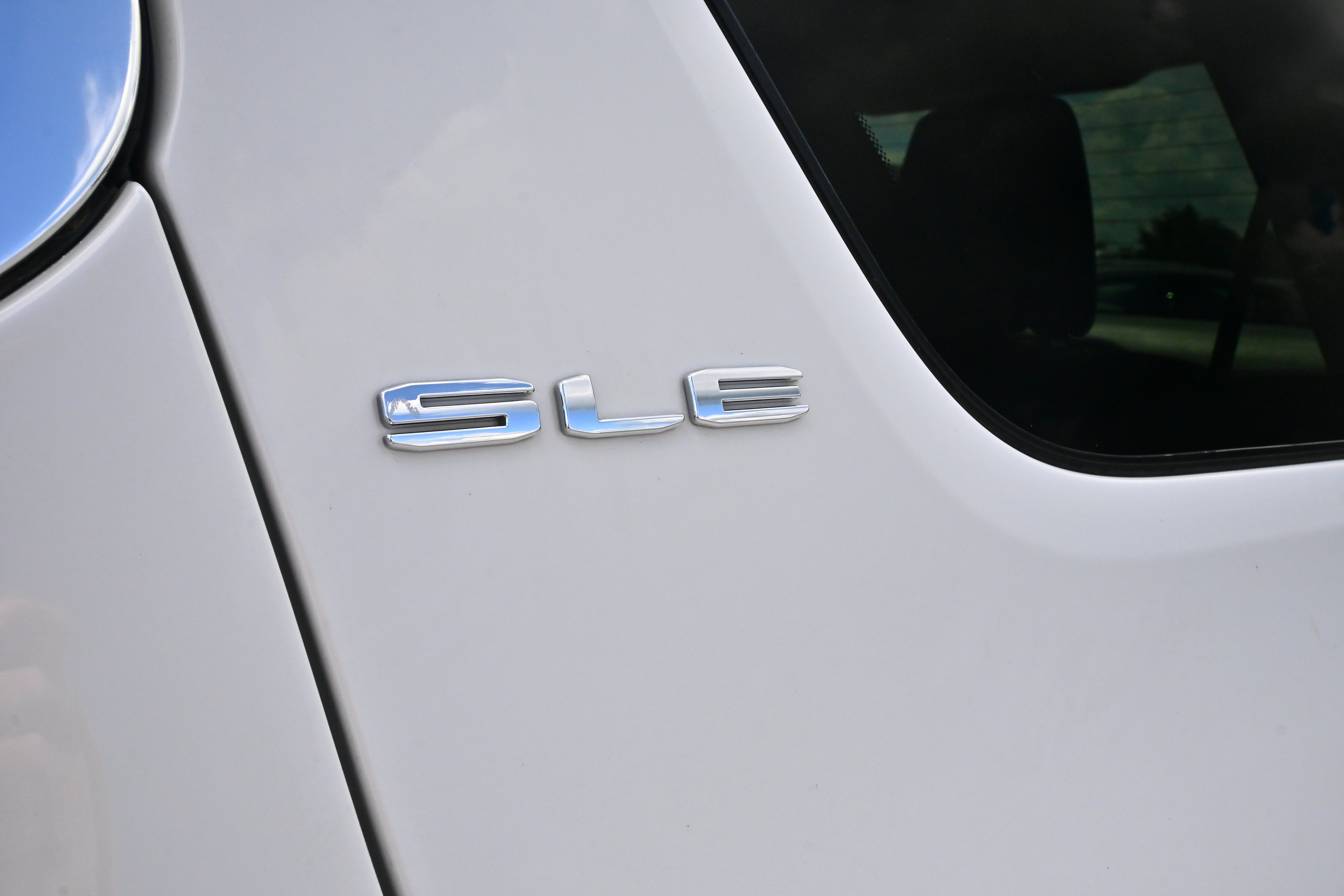 2022 GMC Acadia SLE