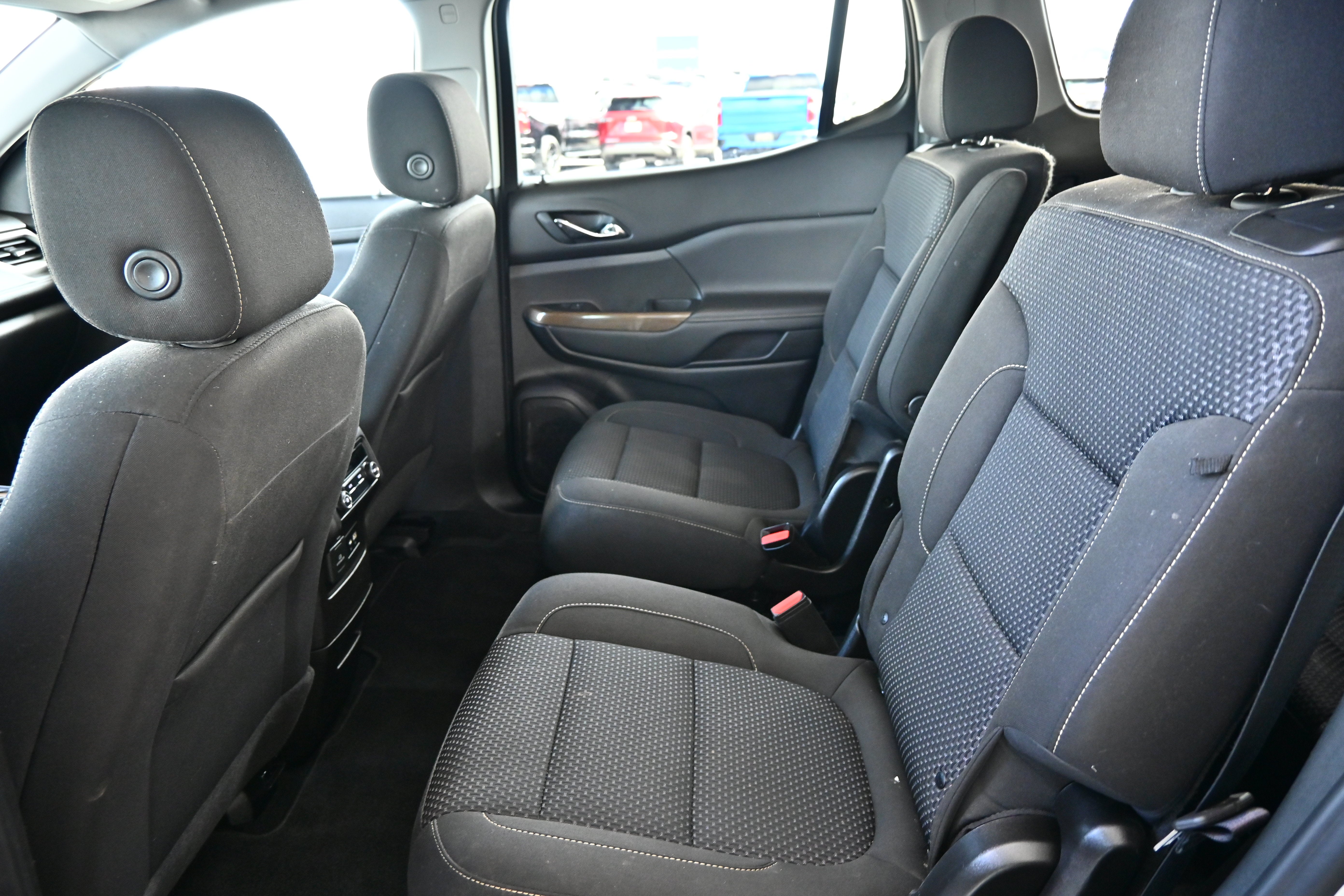 2022 GMC Acadia SLE
