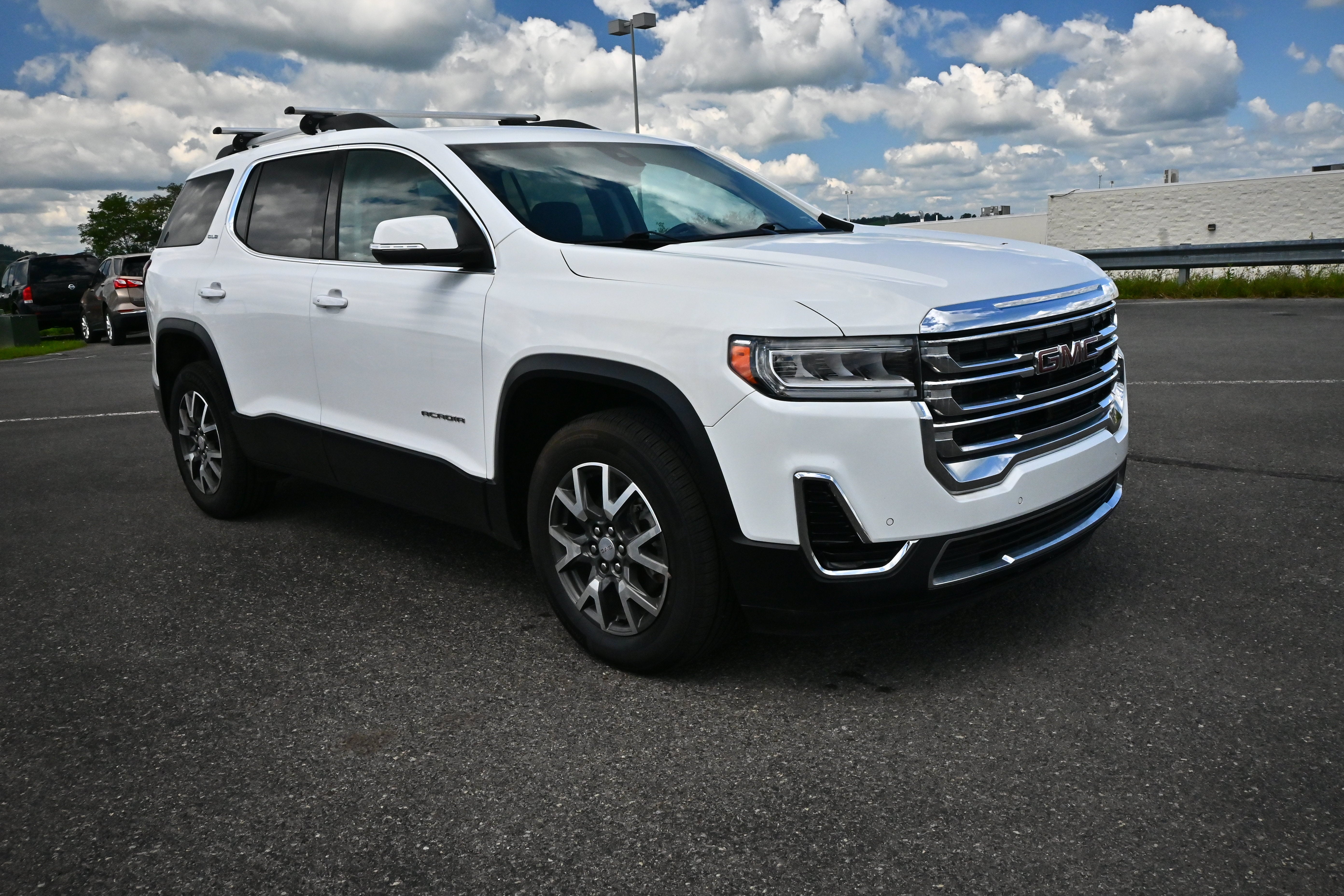2022 GMC Acadia SLE