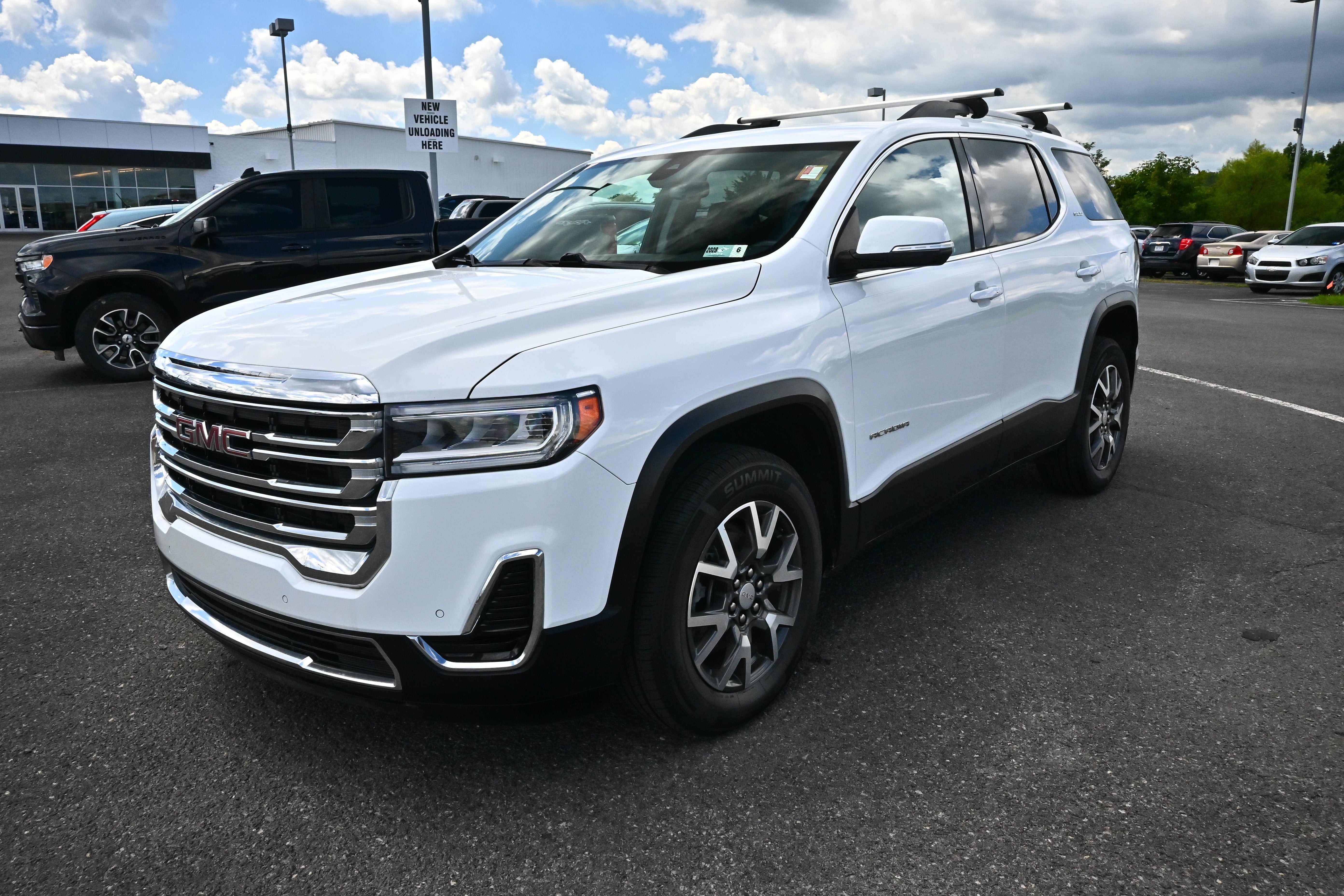 2022 GMC Acadia SLE