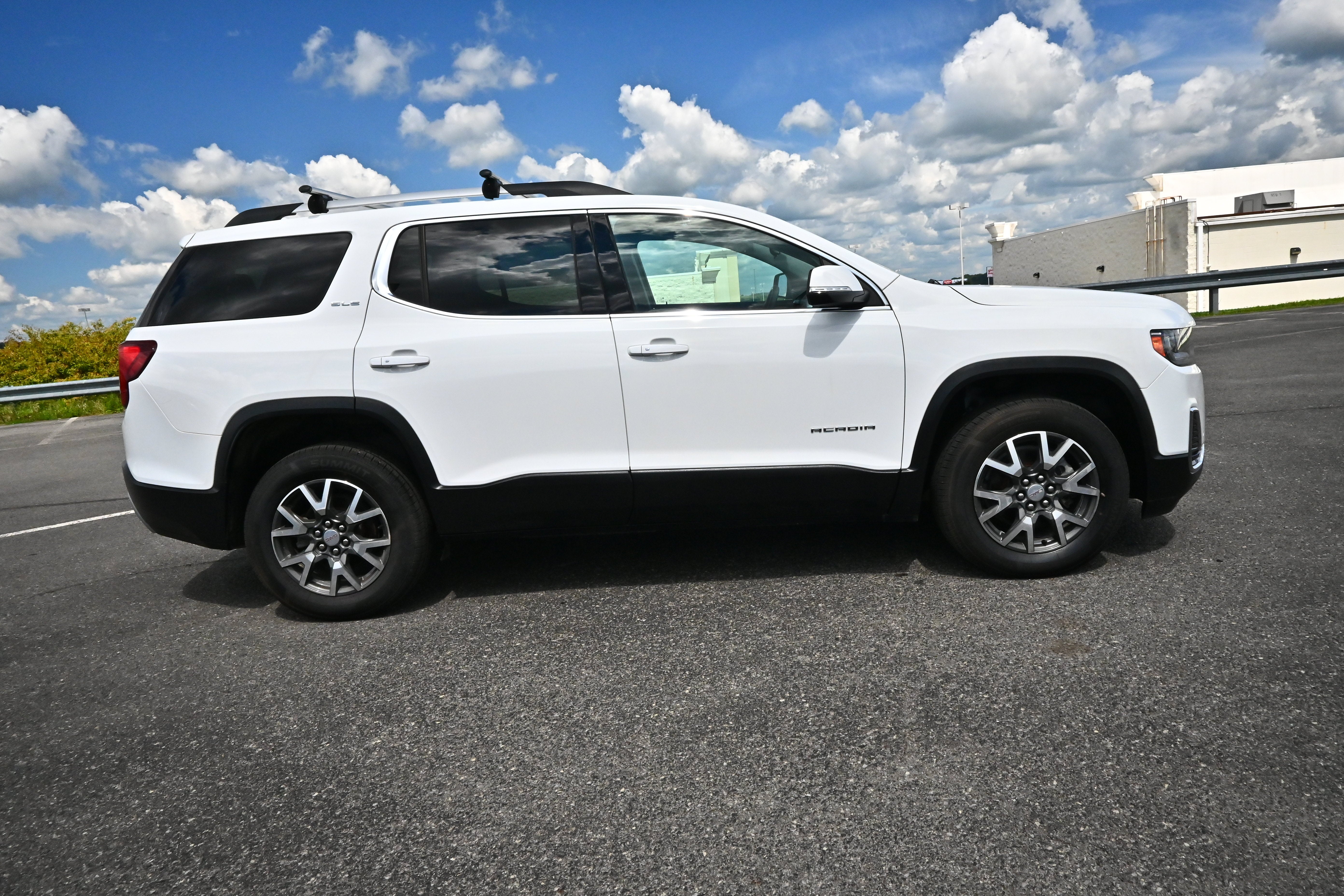 2022 GMC Acadia SLE