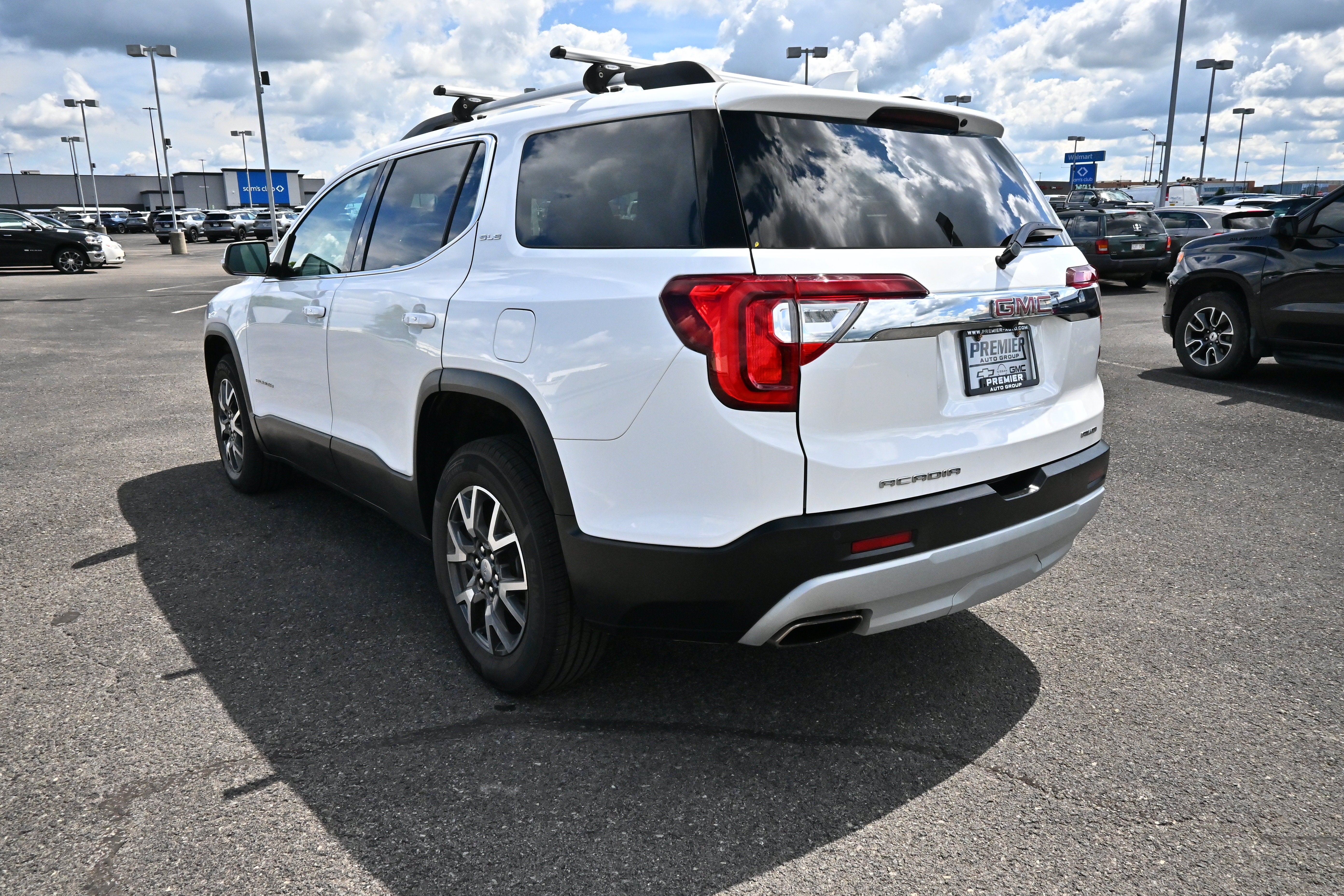 2022 GMC Acadia SLE