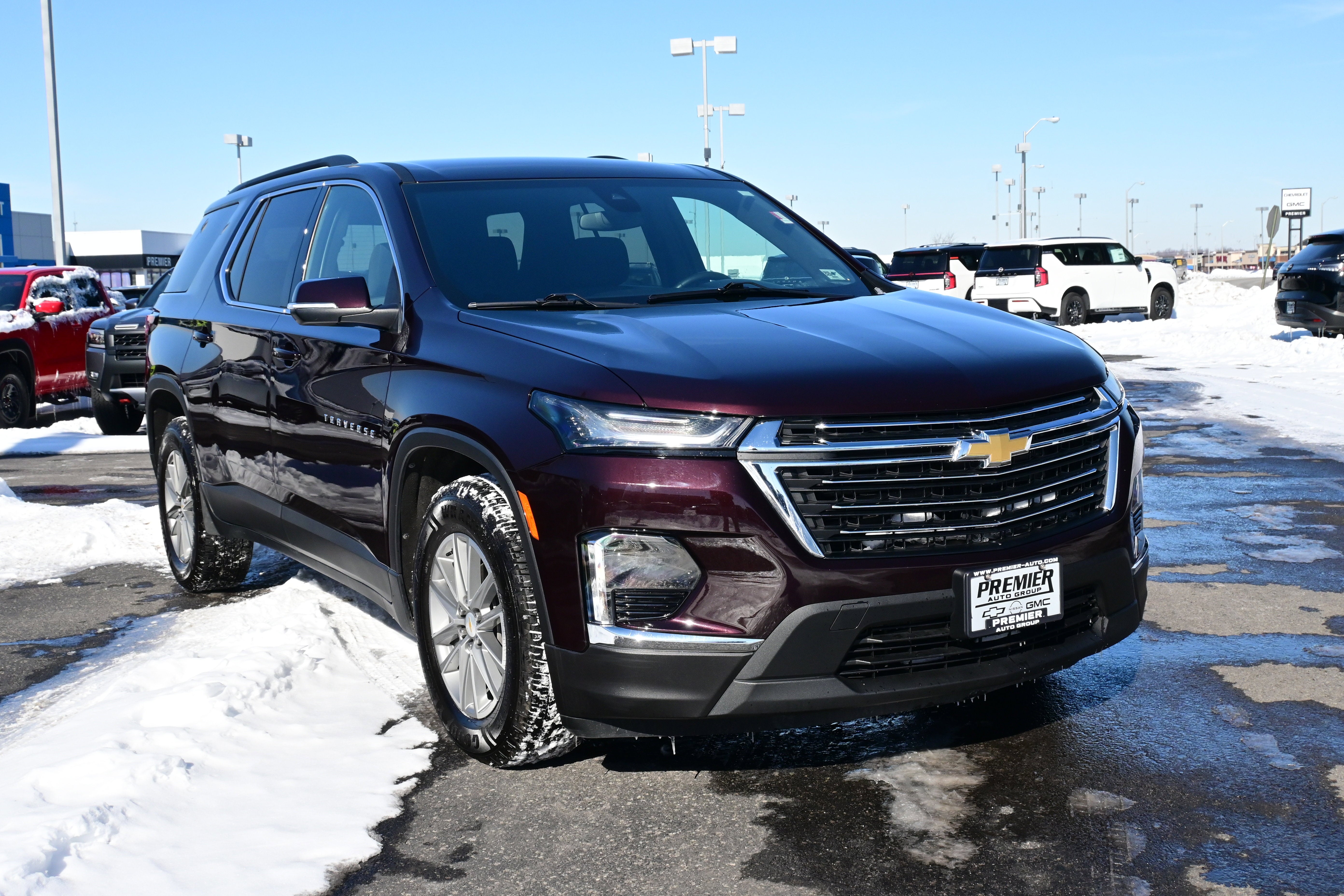2023 Chevrolet Traverse LT Cloth