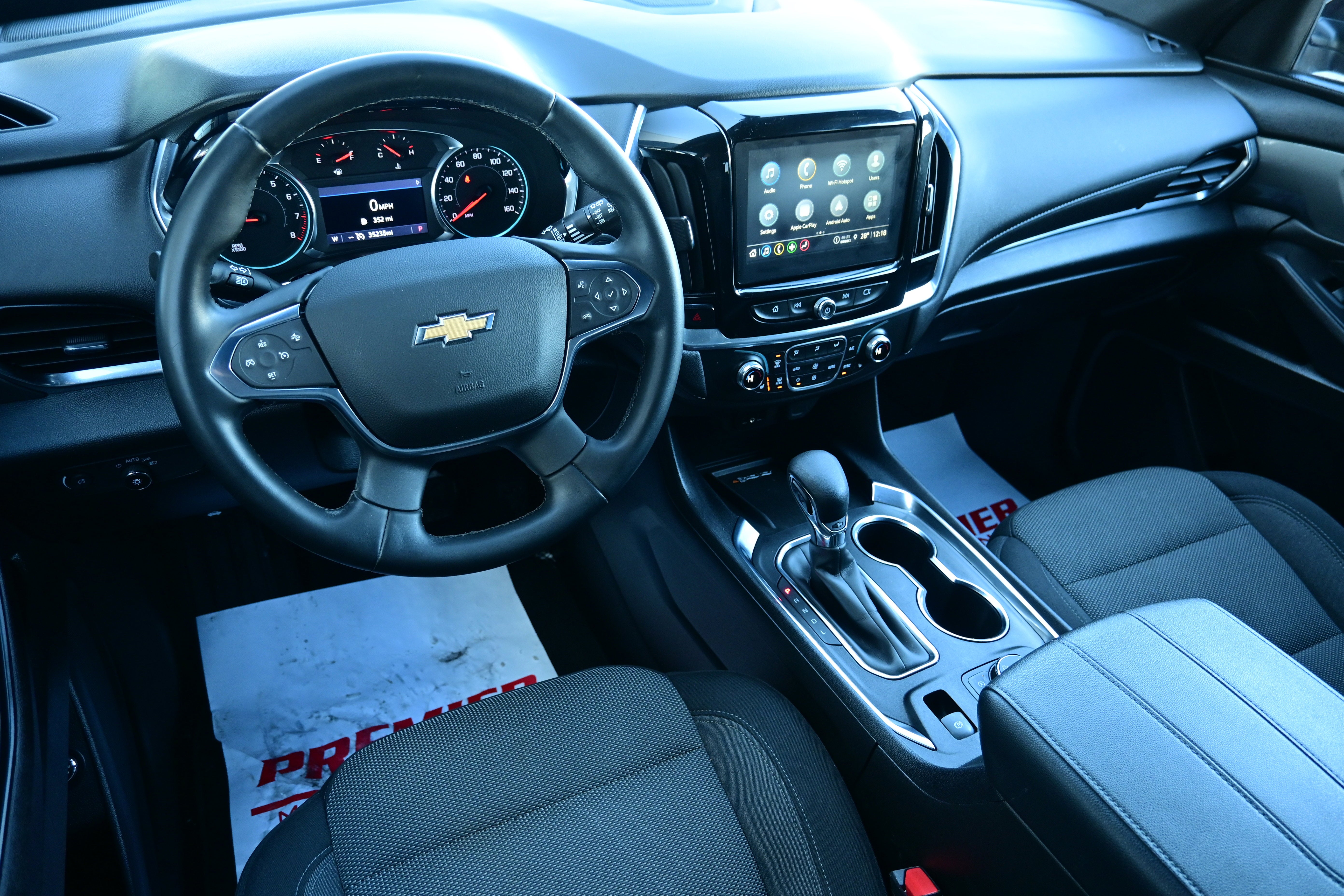 2023 Chevrolet Traverse LT Cloth