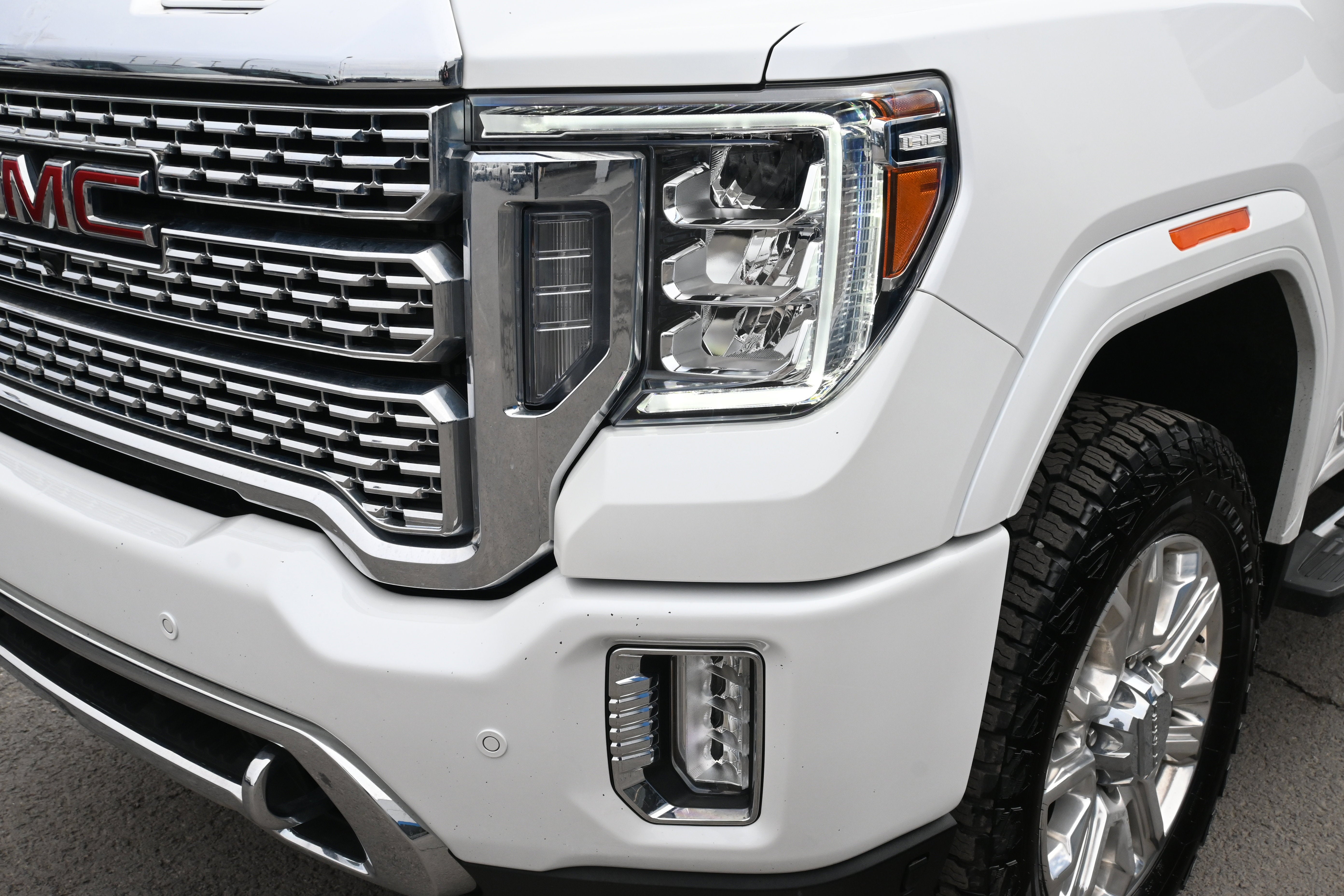 2023 GMC Sierra 2500HD Denali