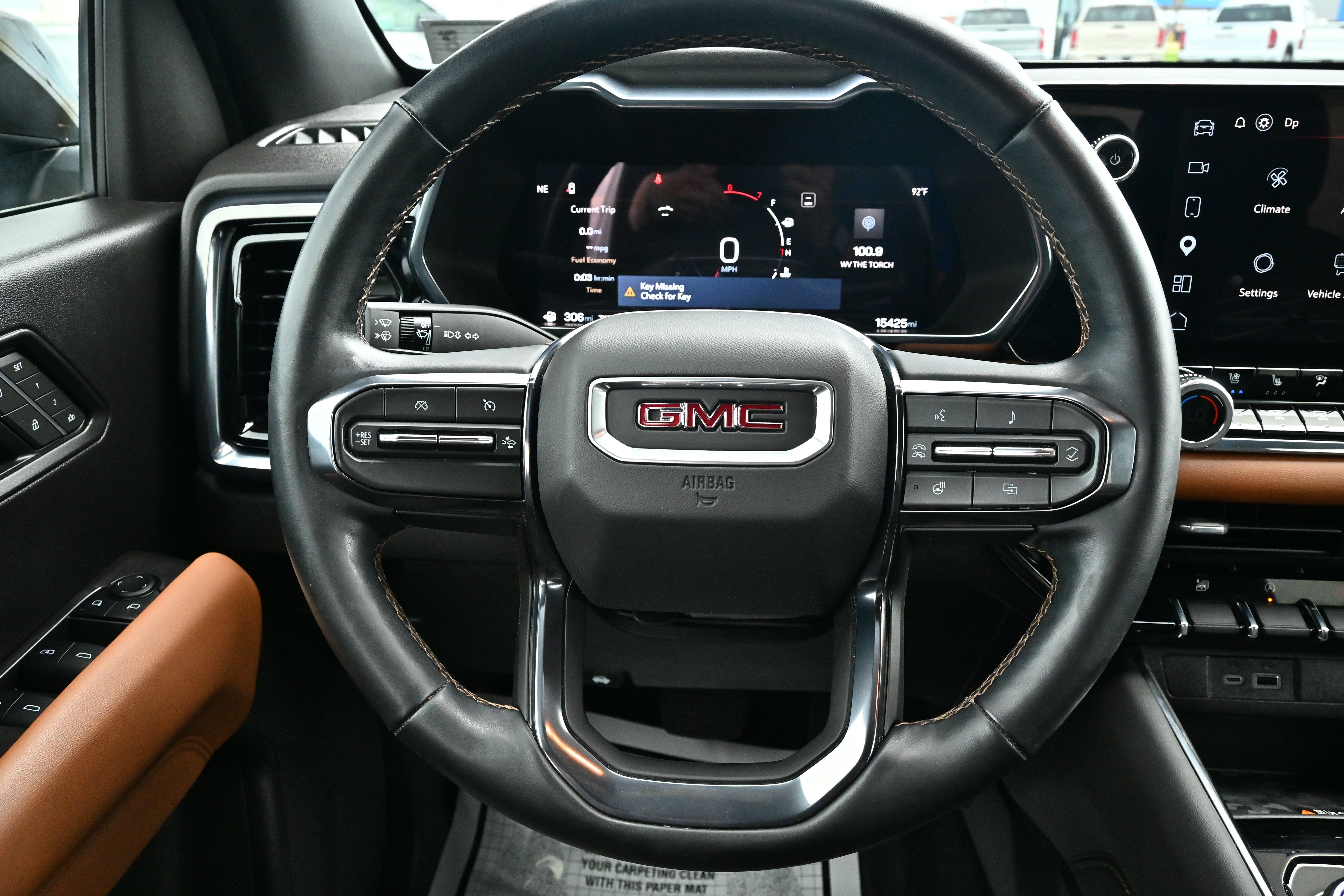 2025 GMC Canyon 4WD AT4