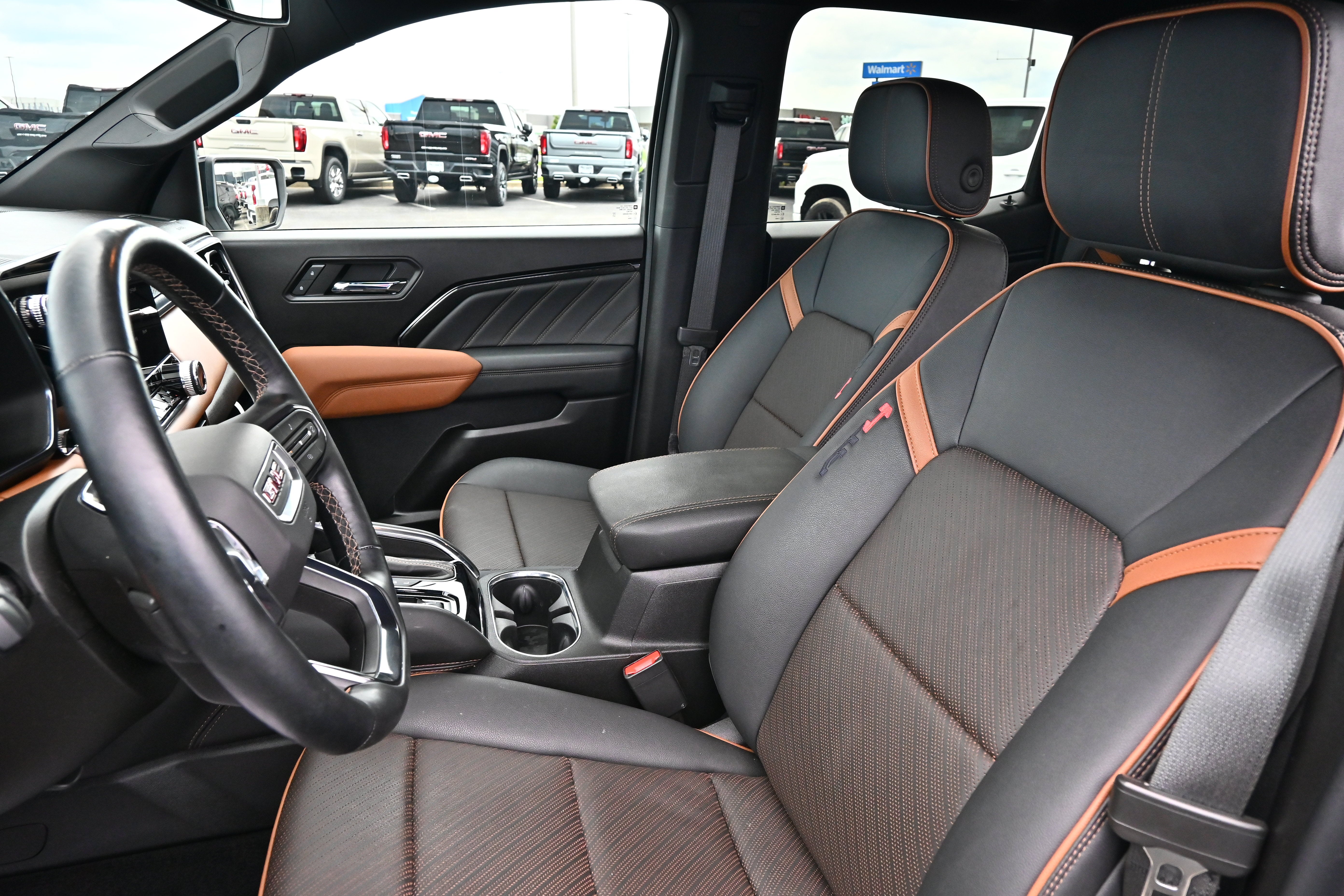 2025 GMC Canyon 4WD AT4