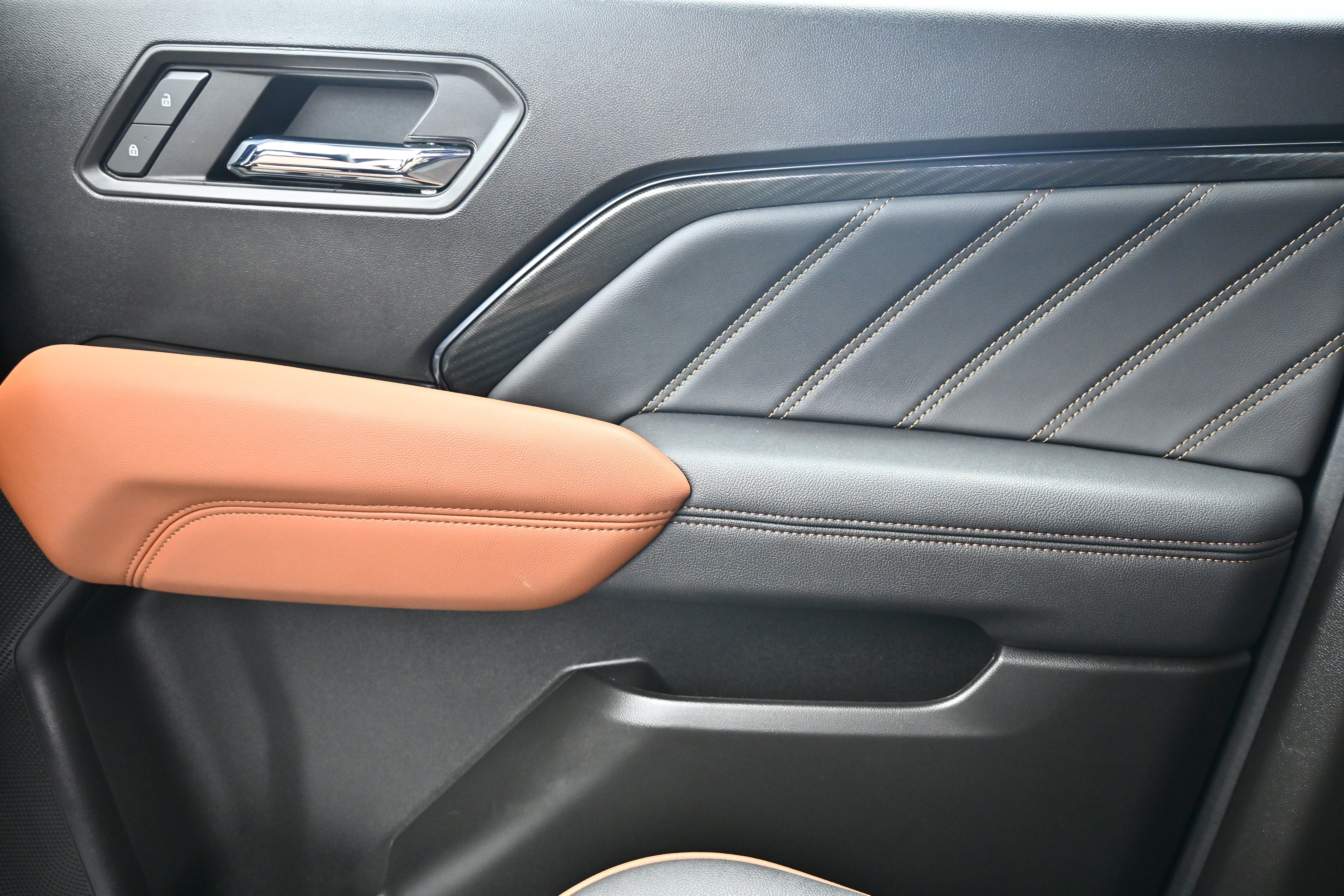 2025 GMC Canyon 4WD AT4