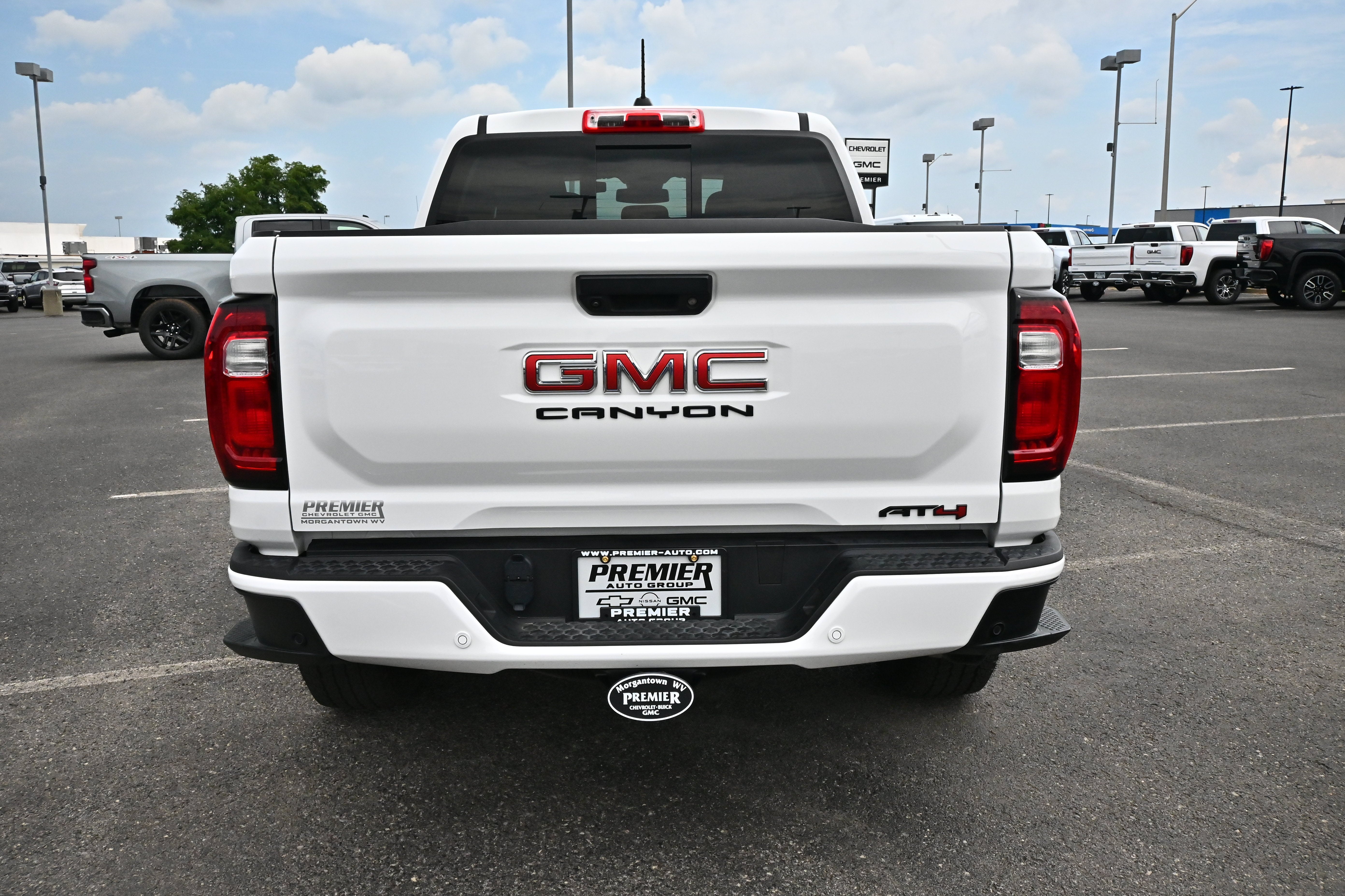 2025 GMC Canyon 4WD AT4