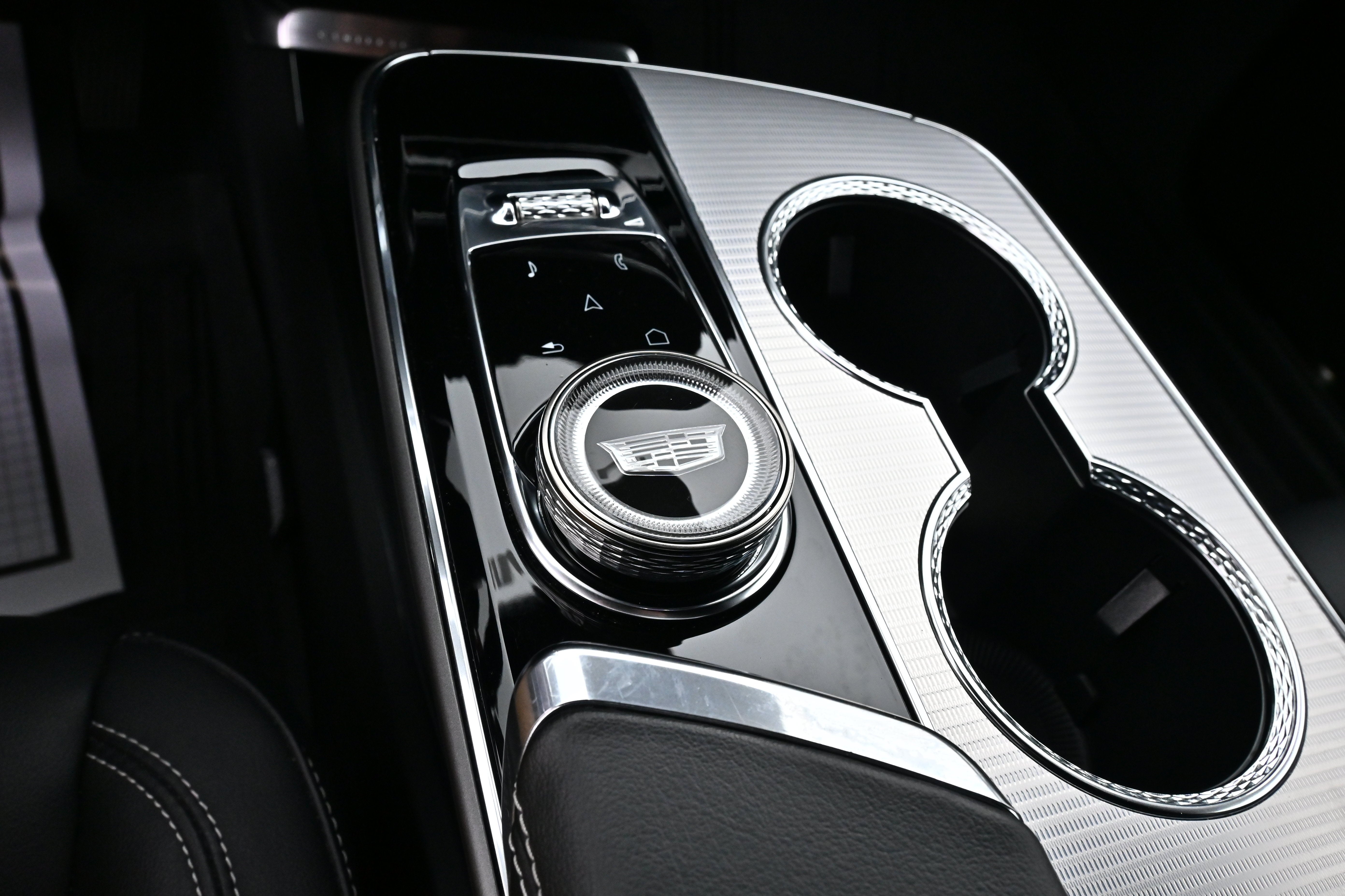 2024 Cadillac LYRIQ Tech