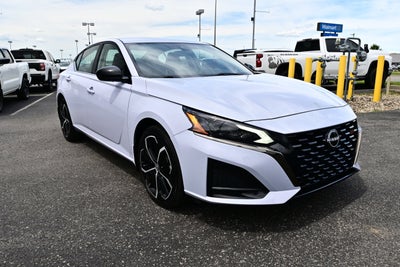 2025 Nissan Altima SR