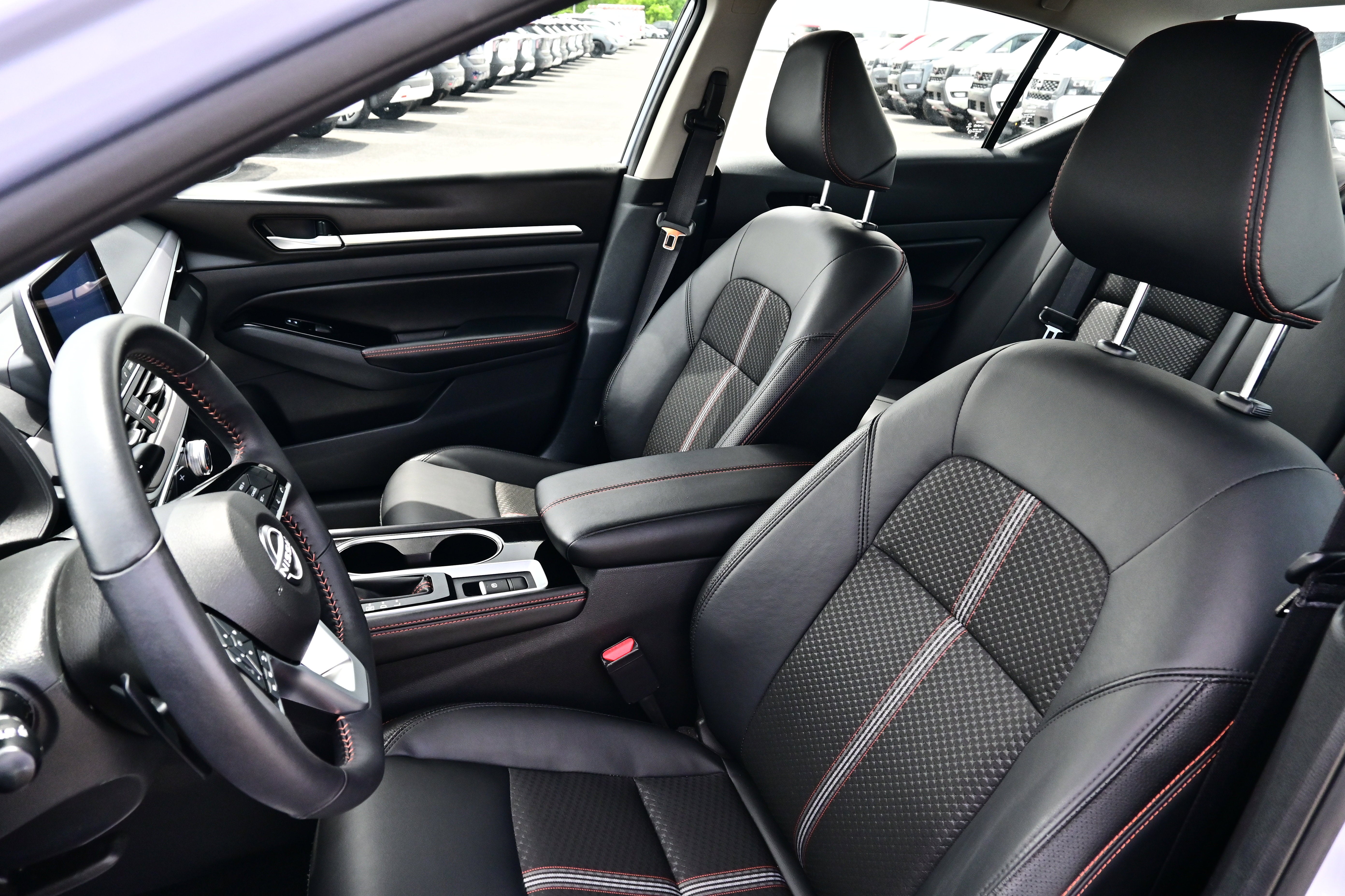 2025 Nissan Altima SR