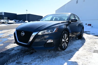 2022 Nissan Altima SV