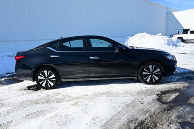 2022 Nissan Altima SV