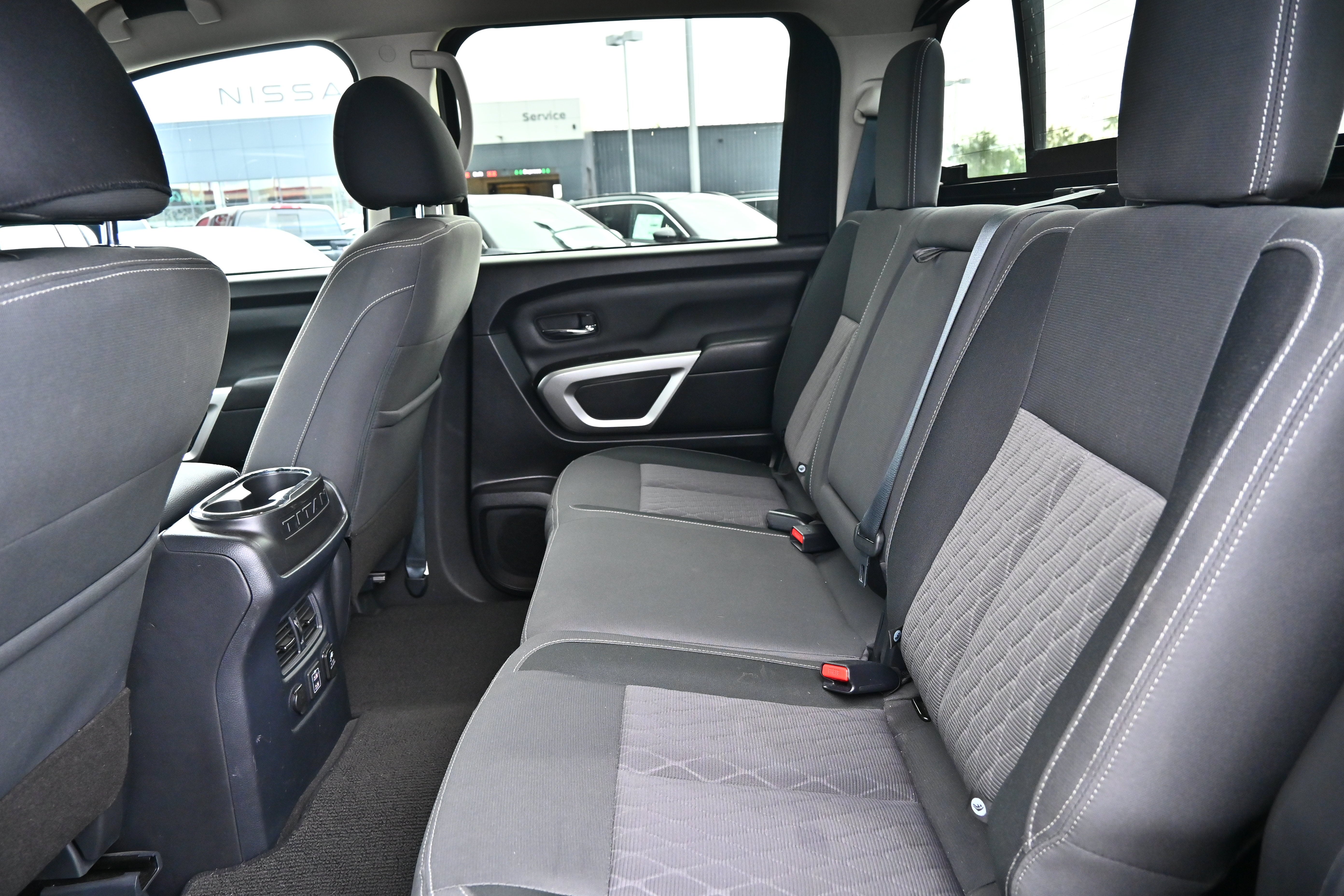 2024 Nissan Titan Crew Cab SV