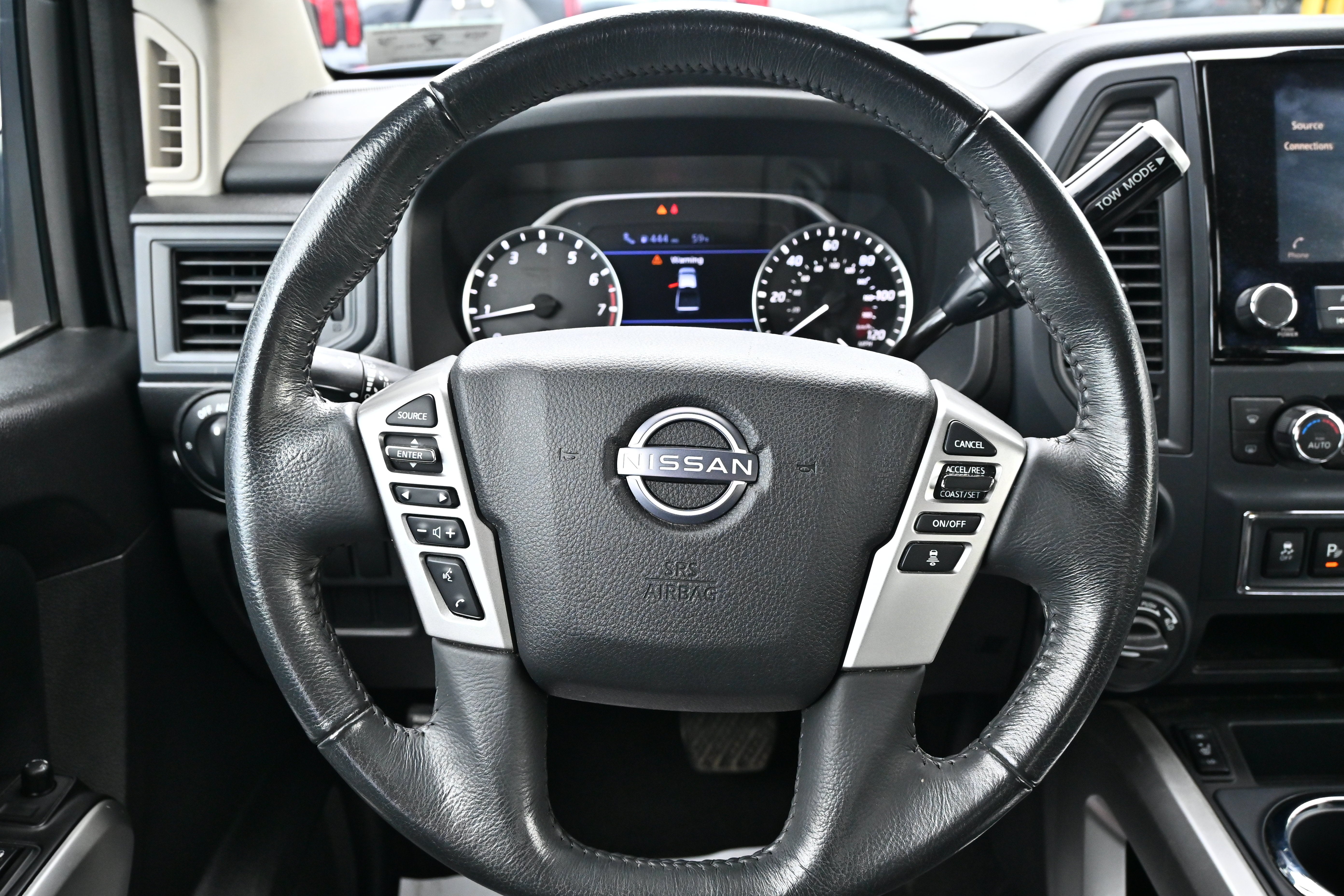 2024 Nissan Titan Crew Cab SV