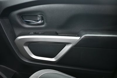 2024 Nissan Titan Crew Cab SV