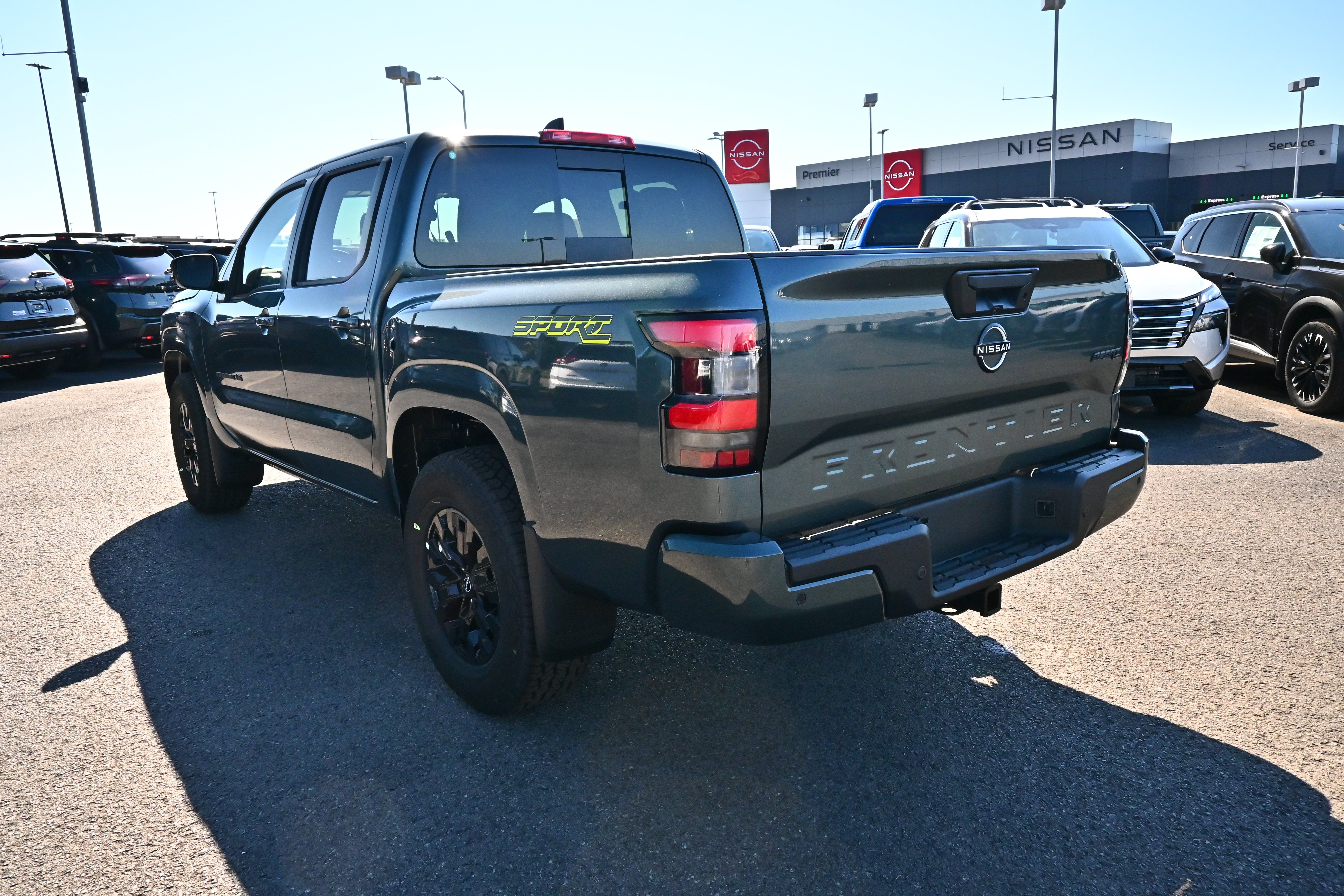 2027 Nissan Frontier Crew Cab SV