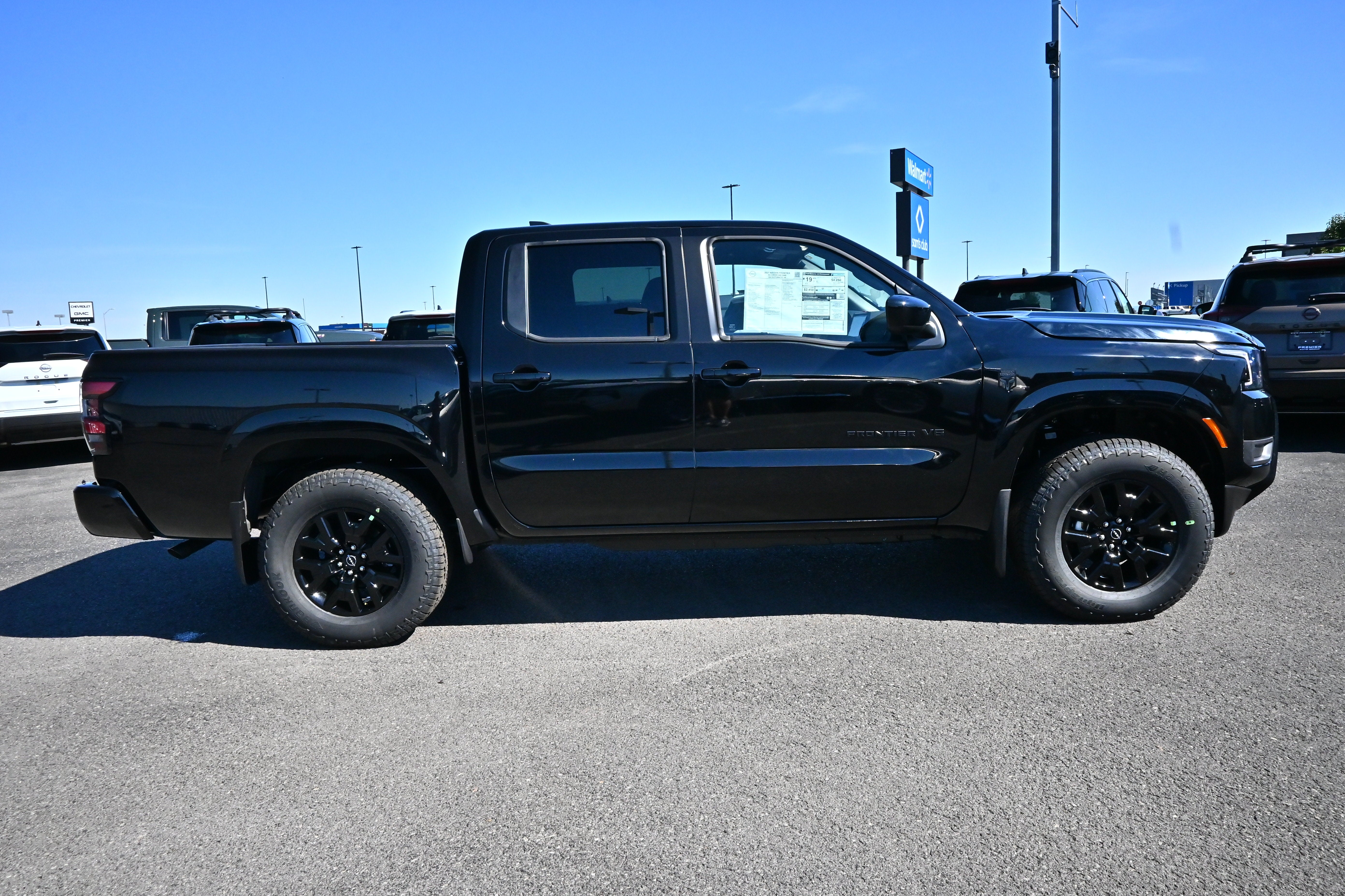 2027 Nissan Frontier Crew Cab SV