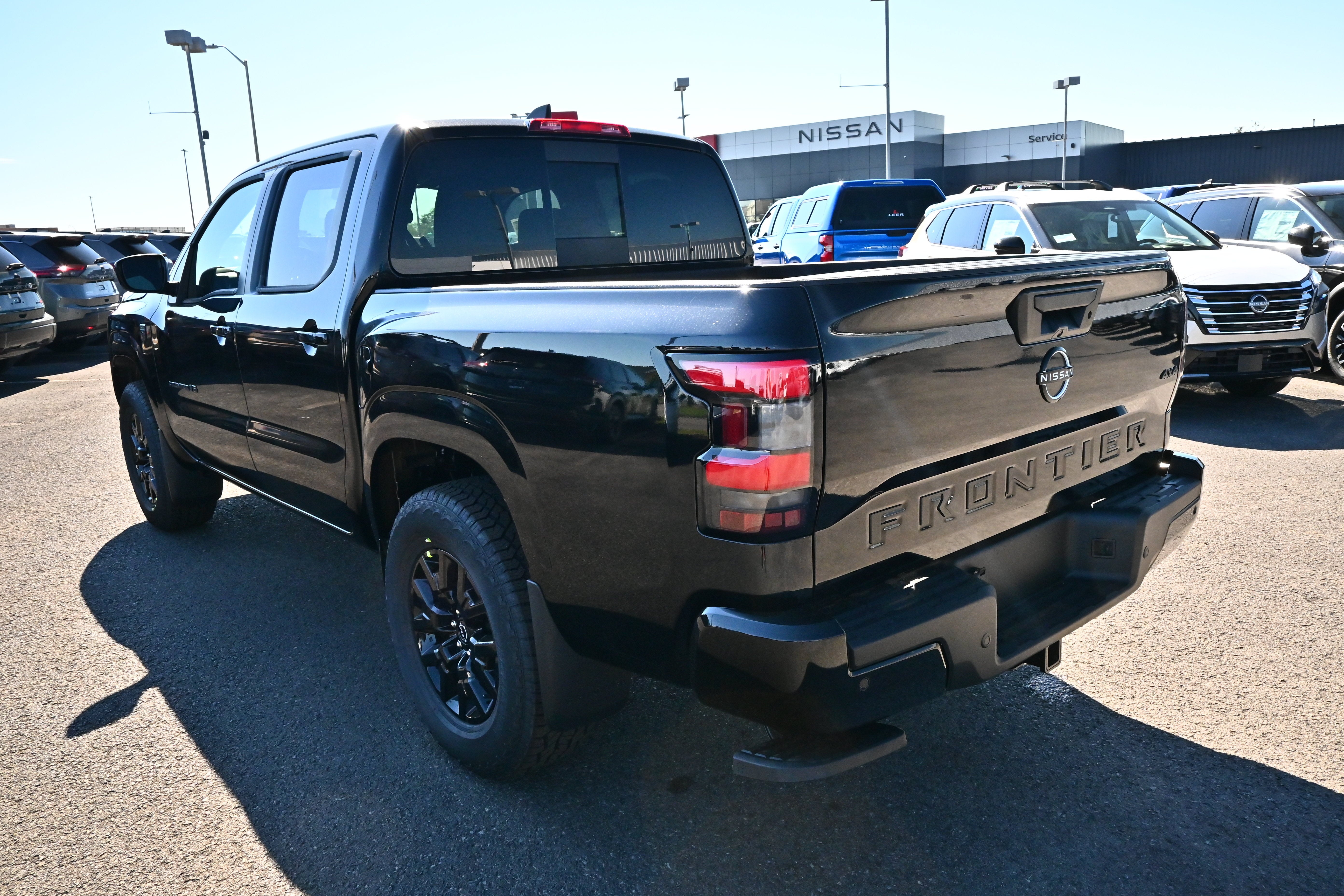 2027 Nissan Frontier Crew Cab SV