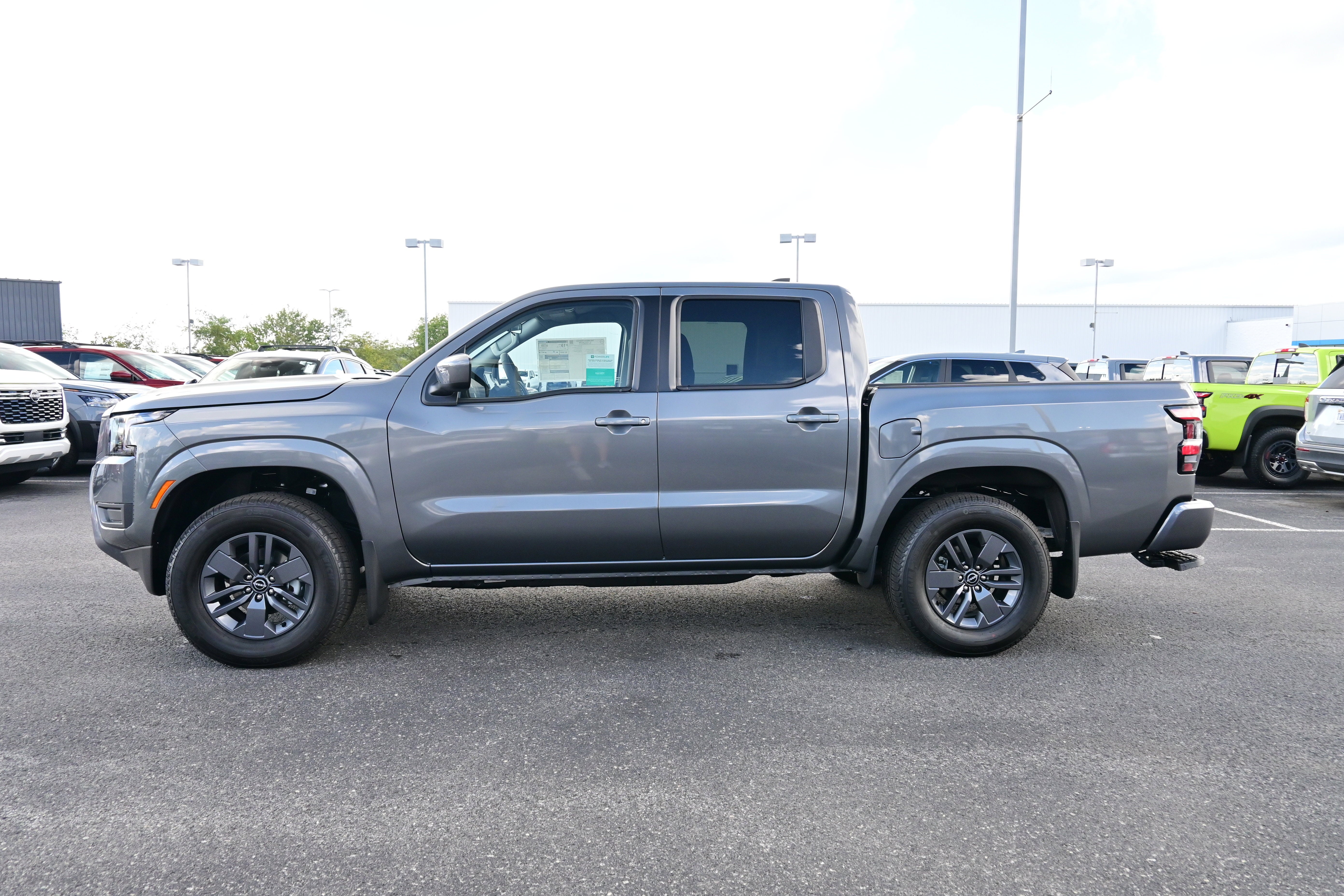 2026 Nissan Frontier Crew Cab SV