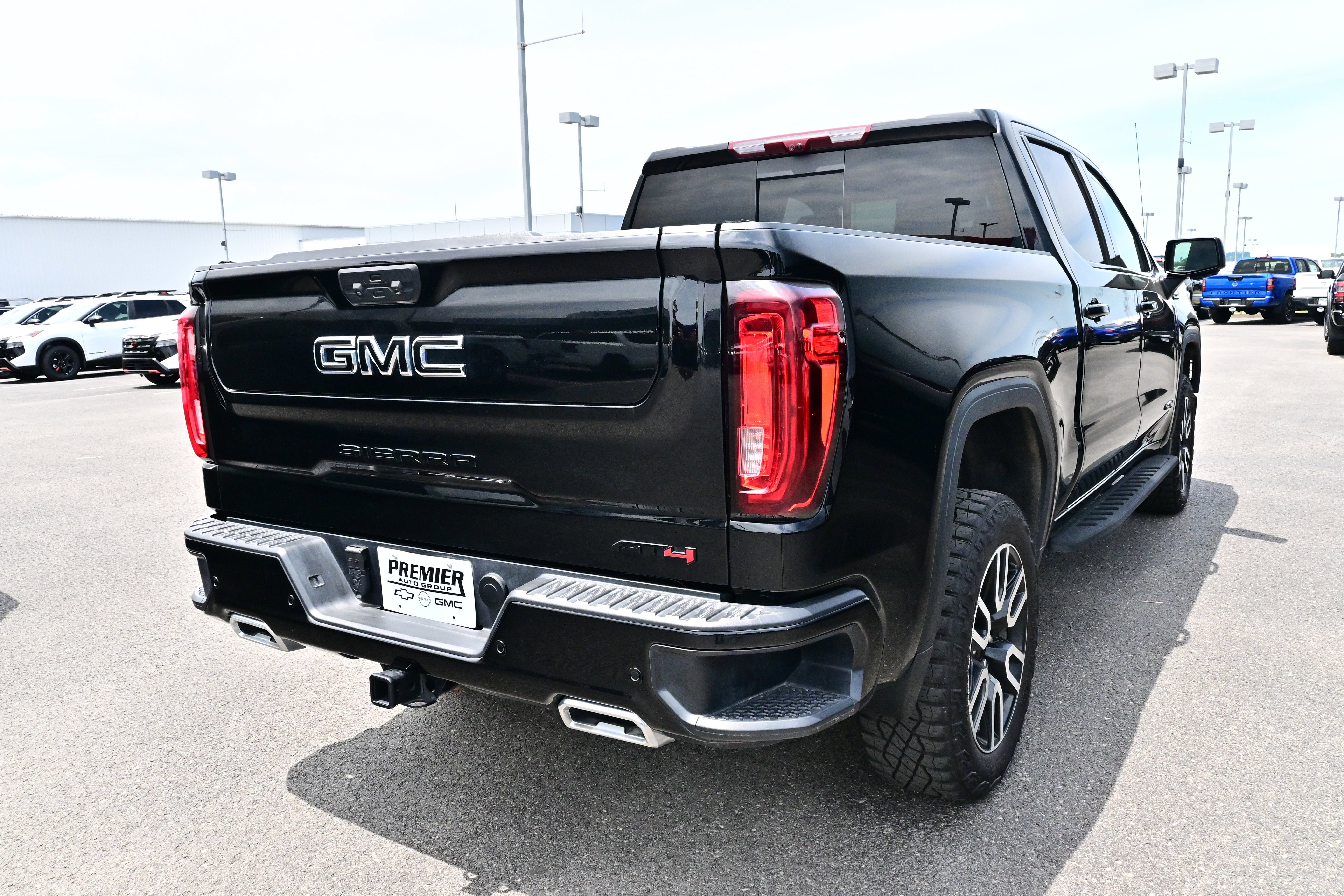 2025 GMC Sierra 1500 AT4