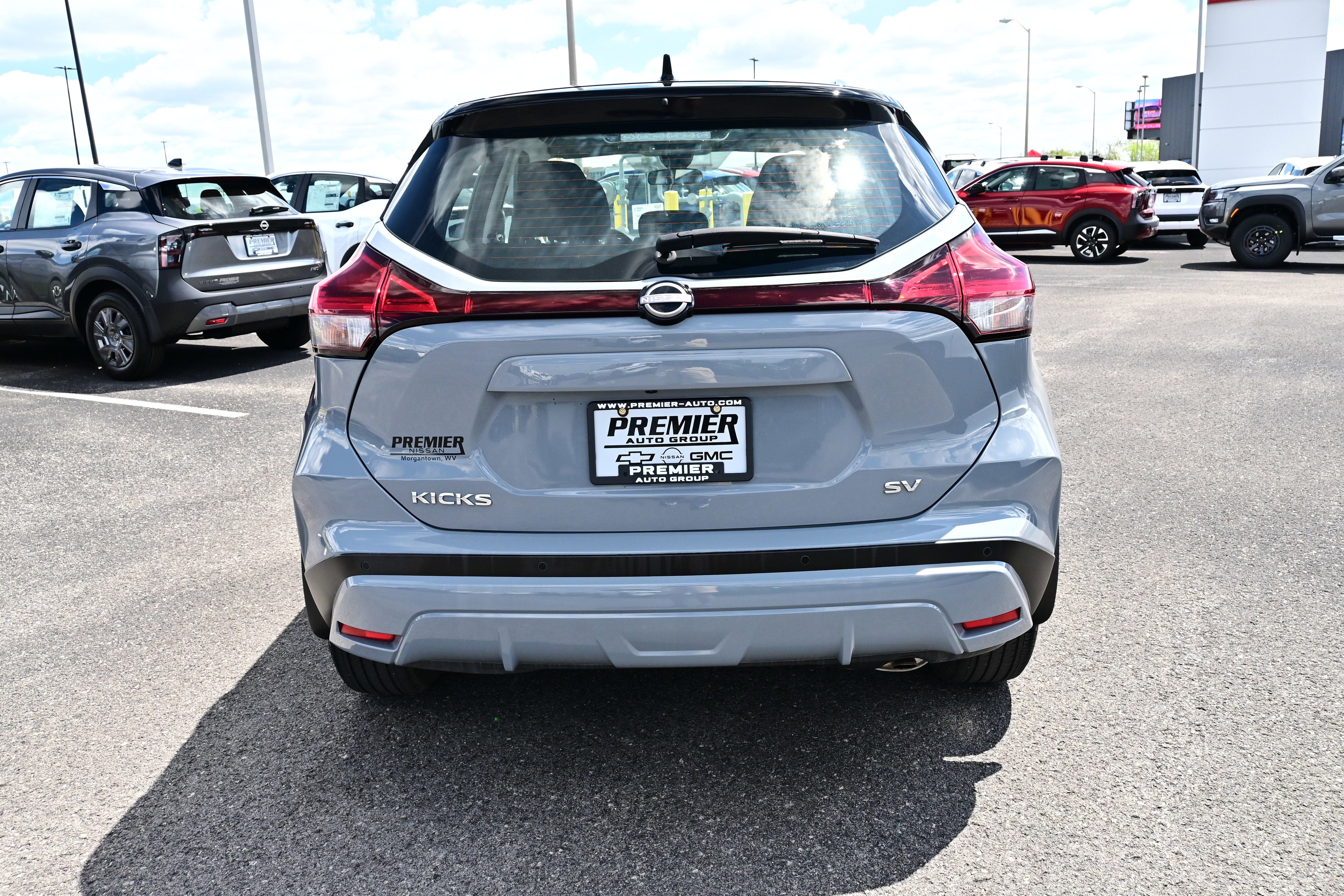 2023 Nissan Kicks SV