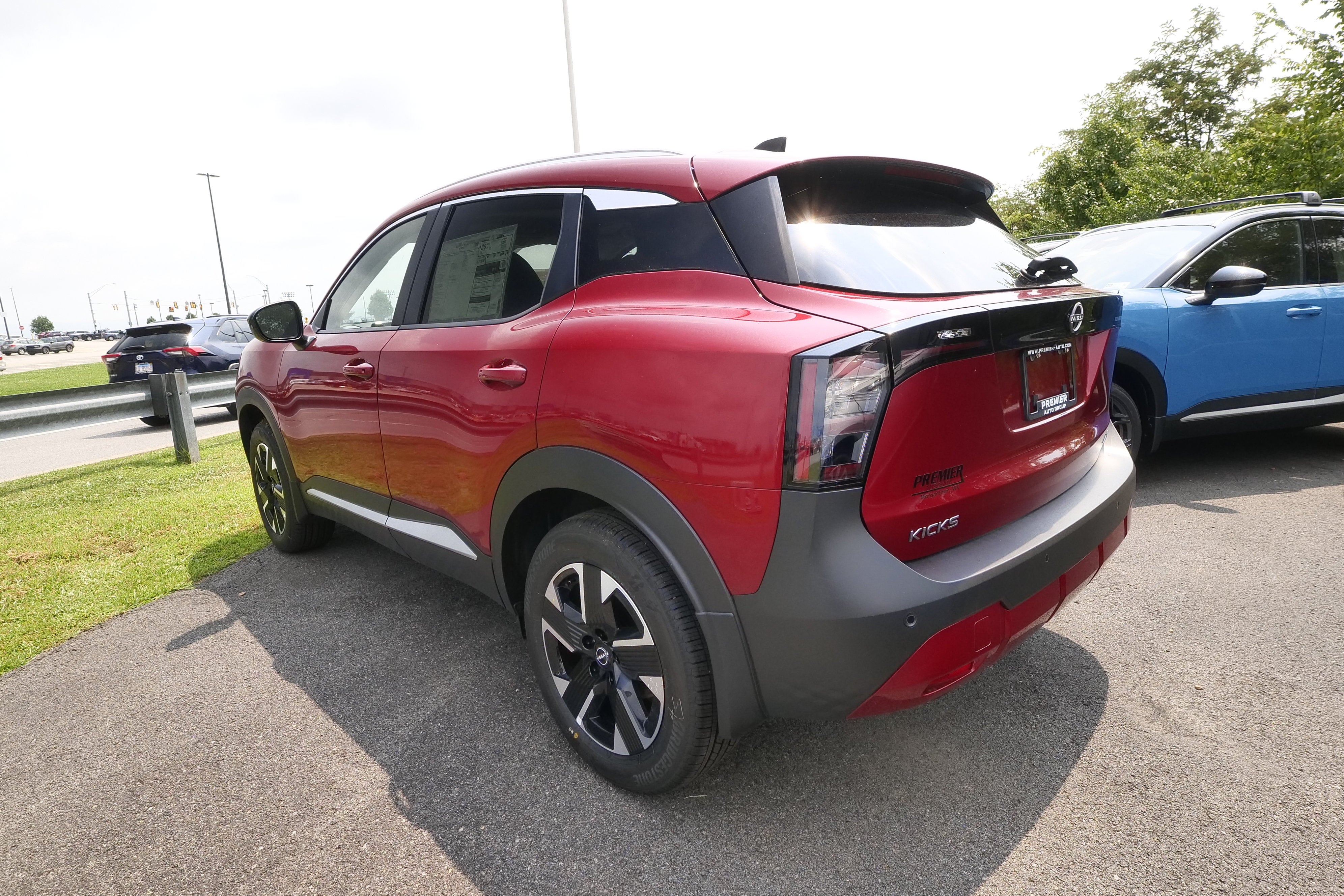 2026 Nissan Kicks SV
