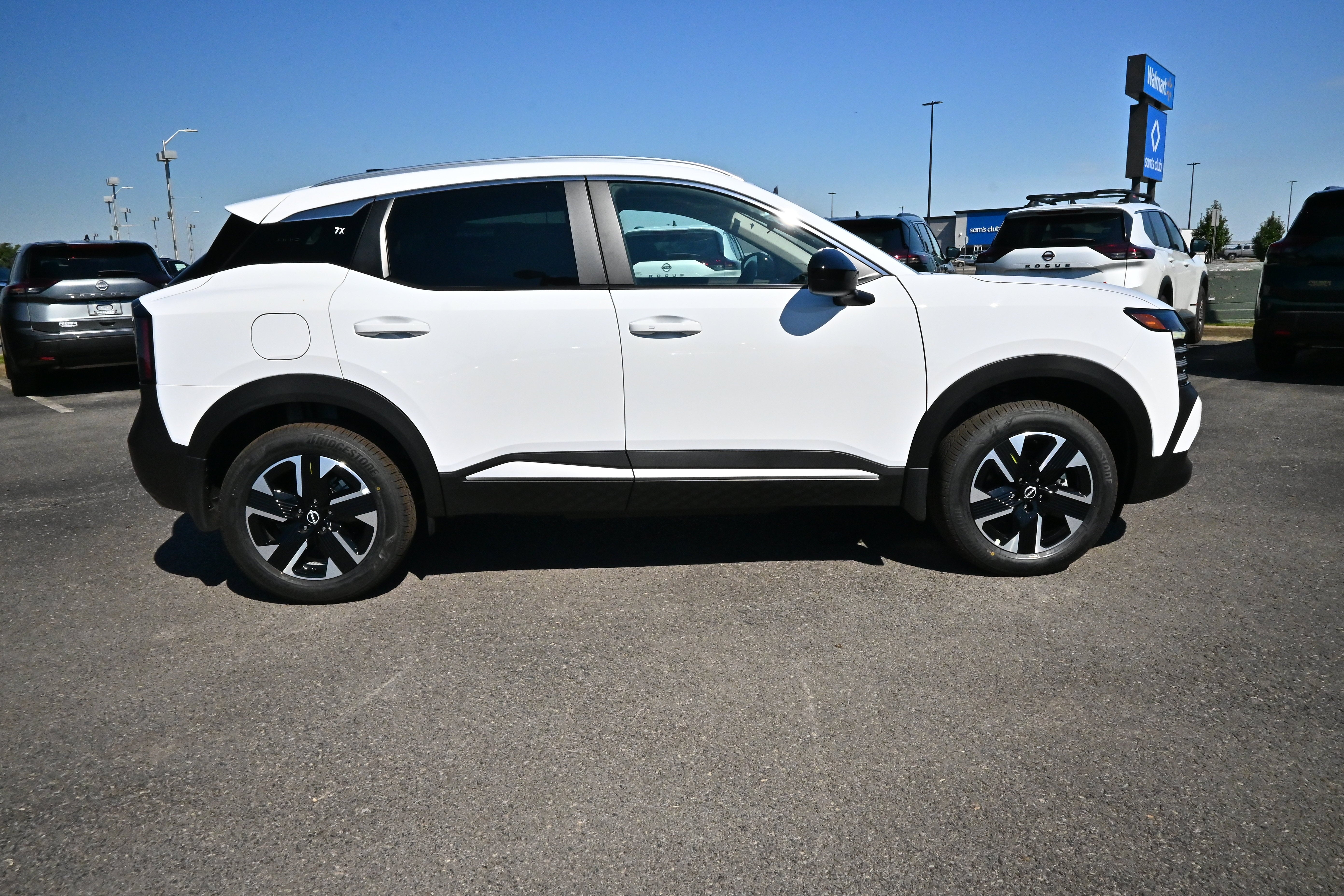 2027 Nissan Kicks SV
