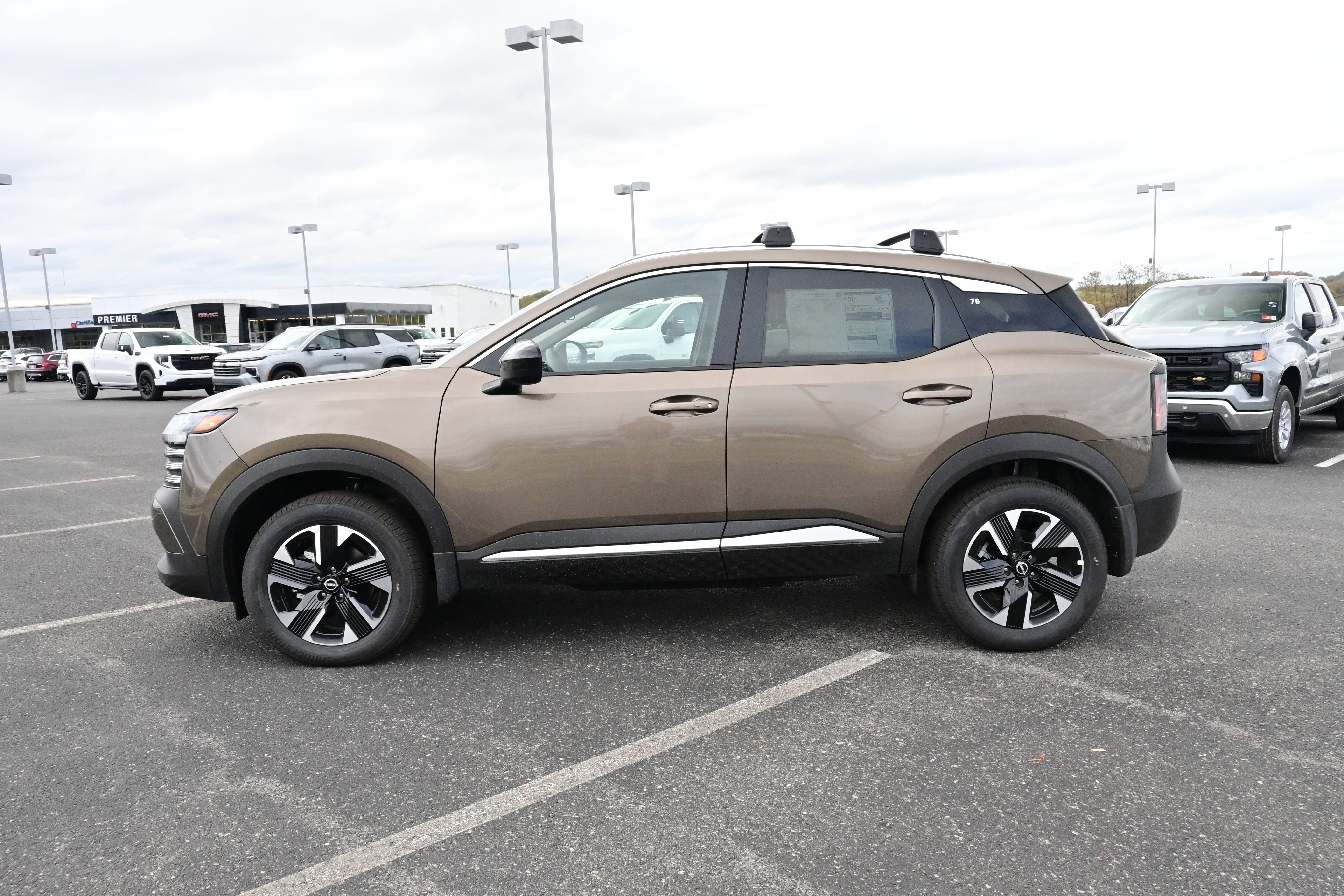 2026 Nissan Kicks SV