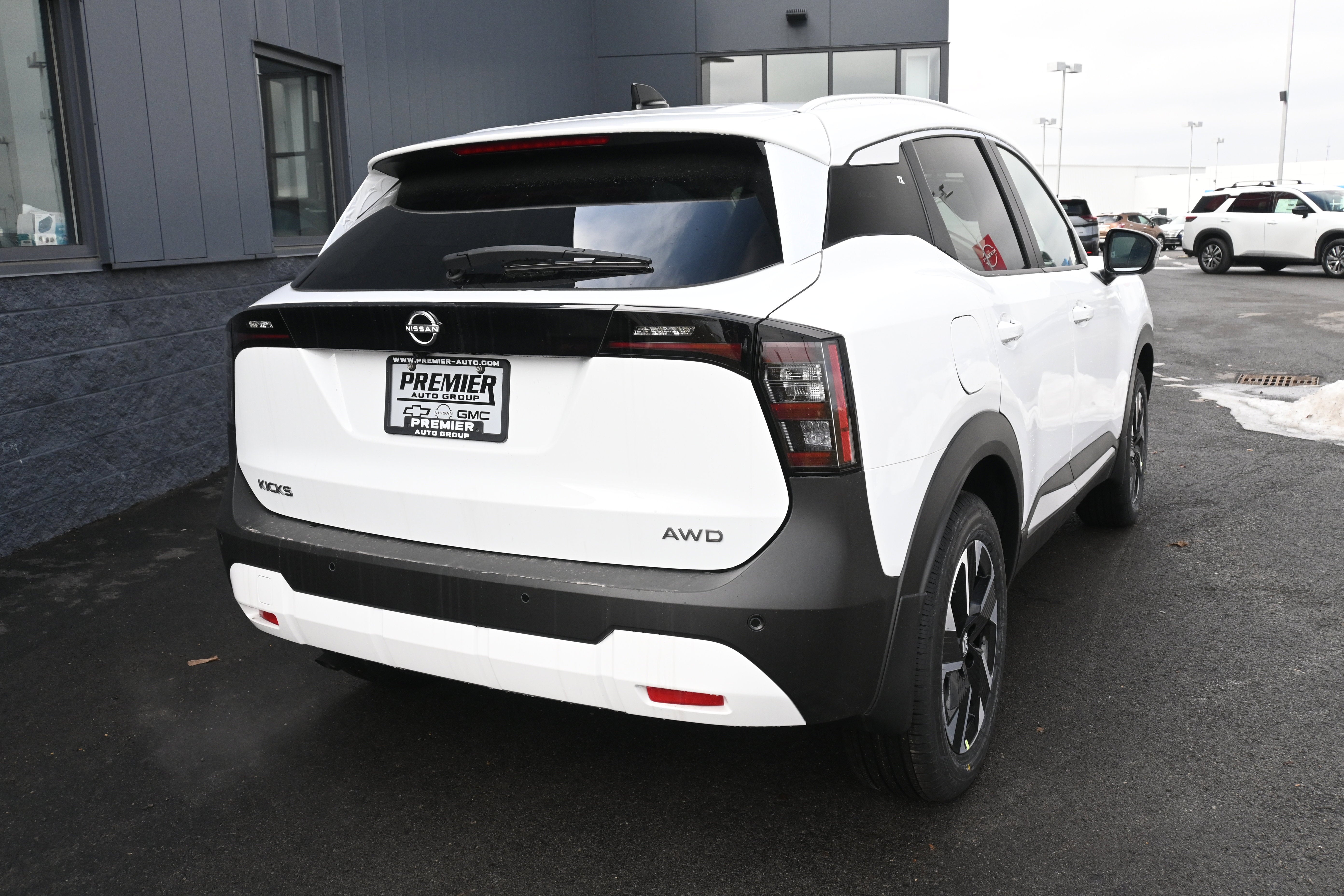 2026 Nissan Kicks SV