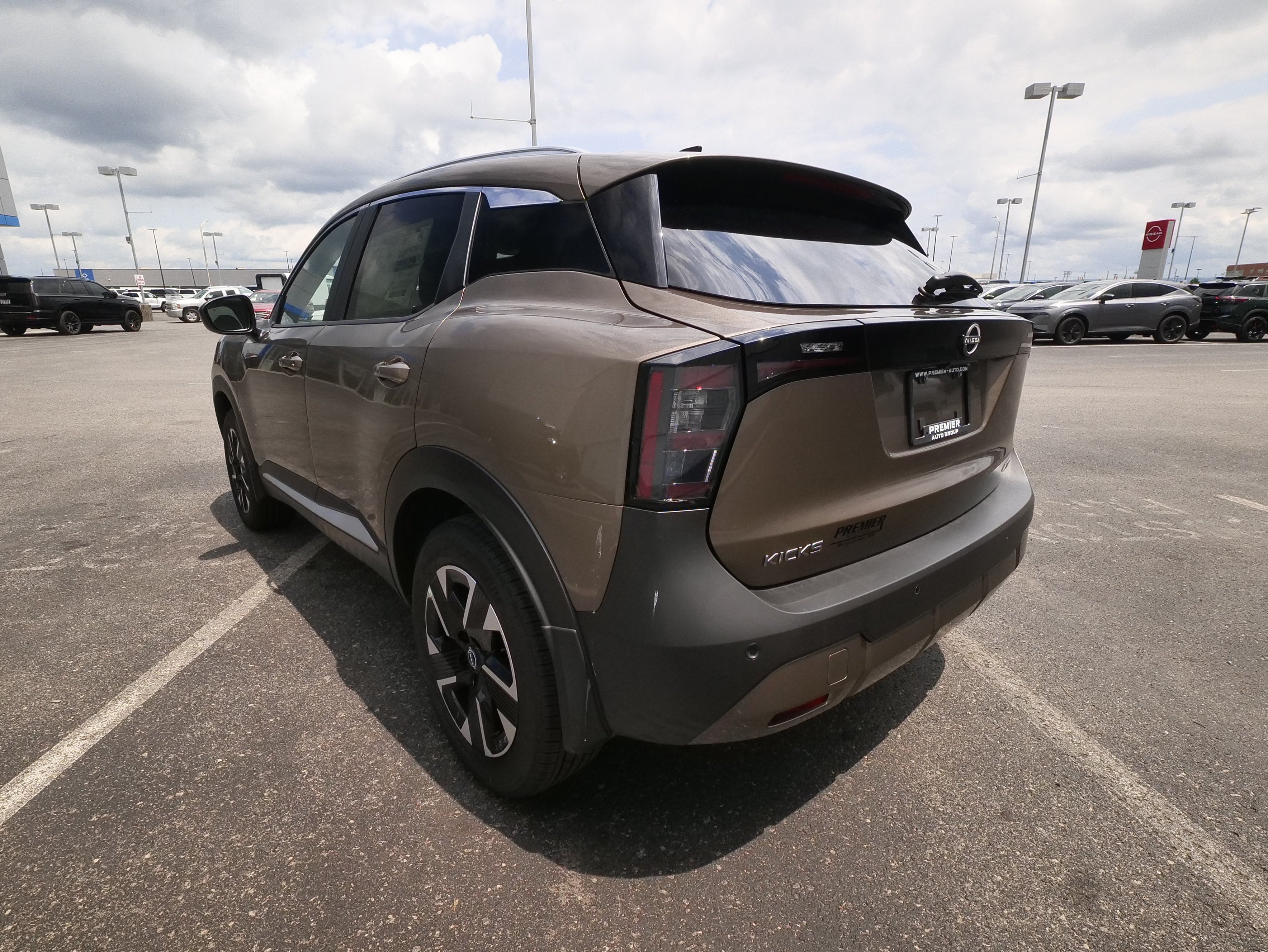 2026 Nissan Kicks SV