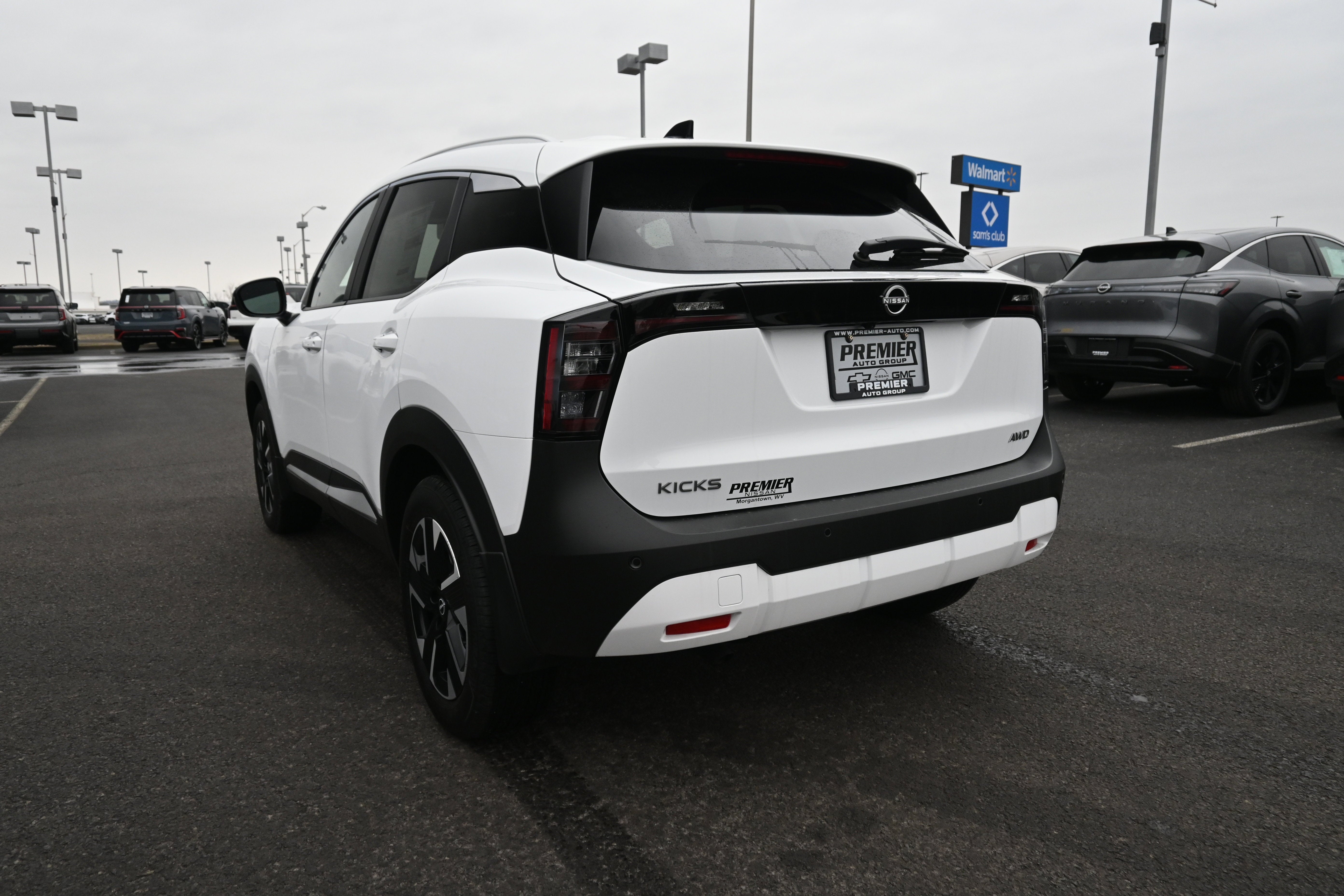 2026 Nissan Kicks SV