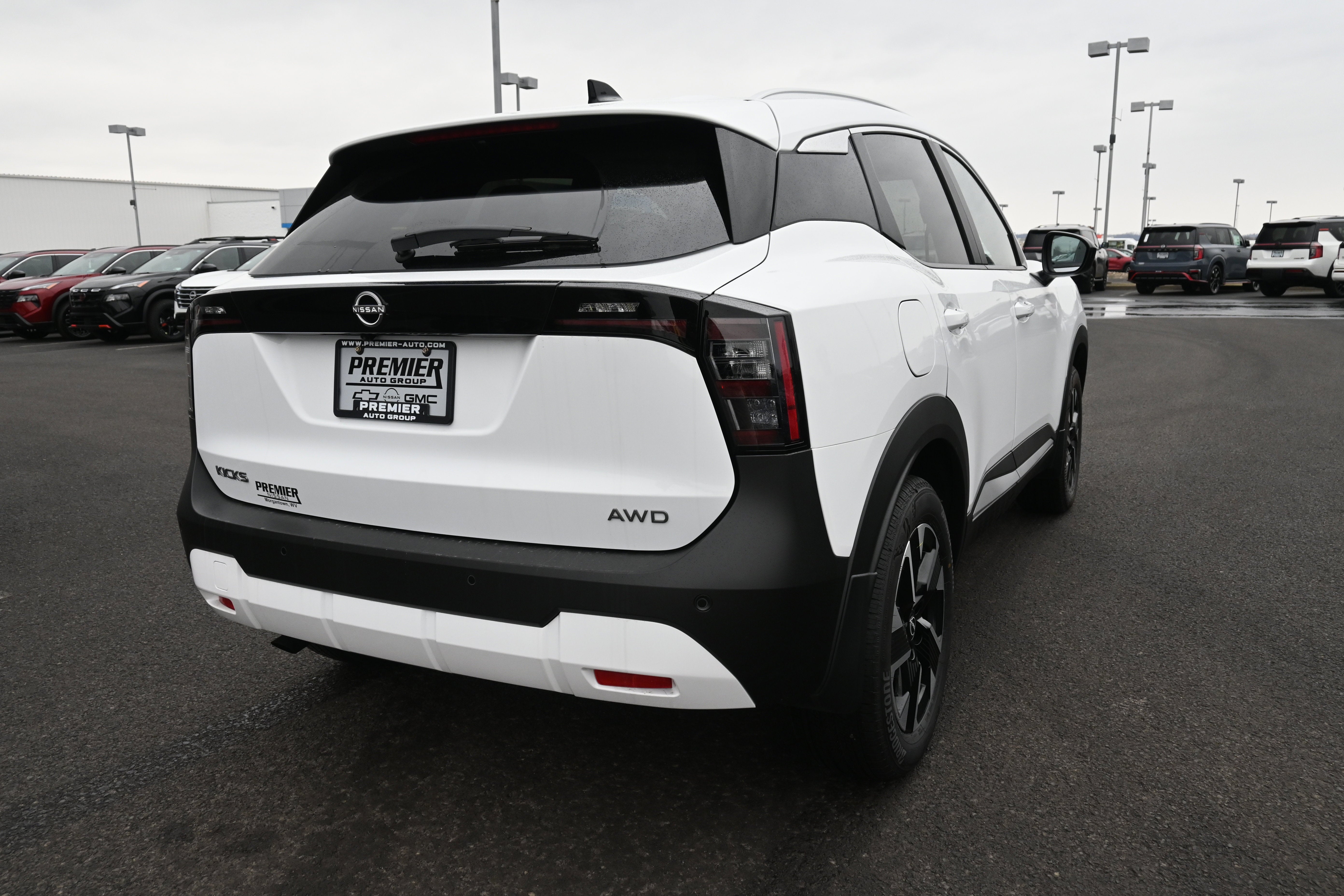 2026 Nissan Kicks SV