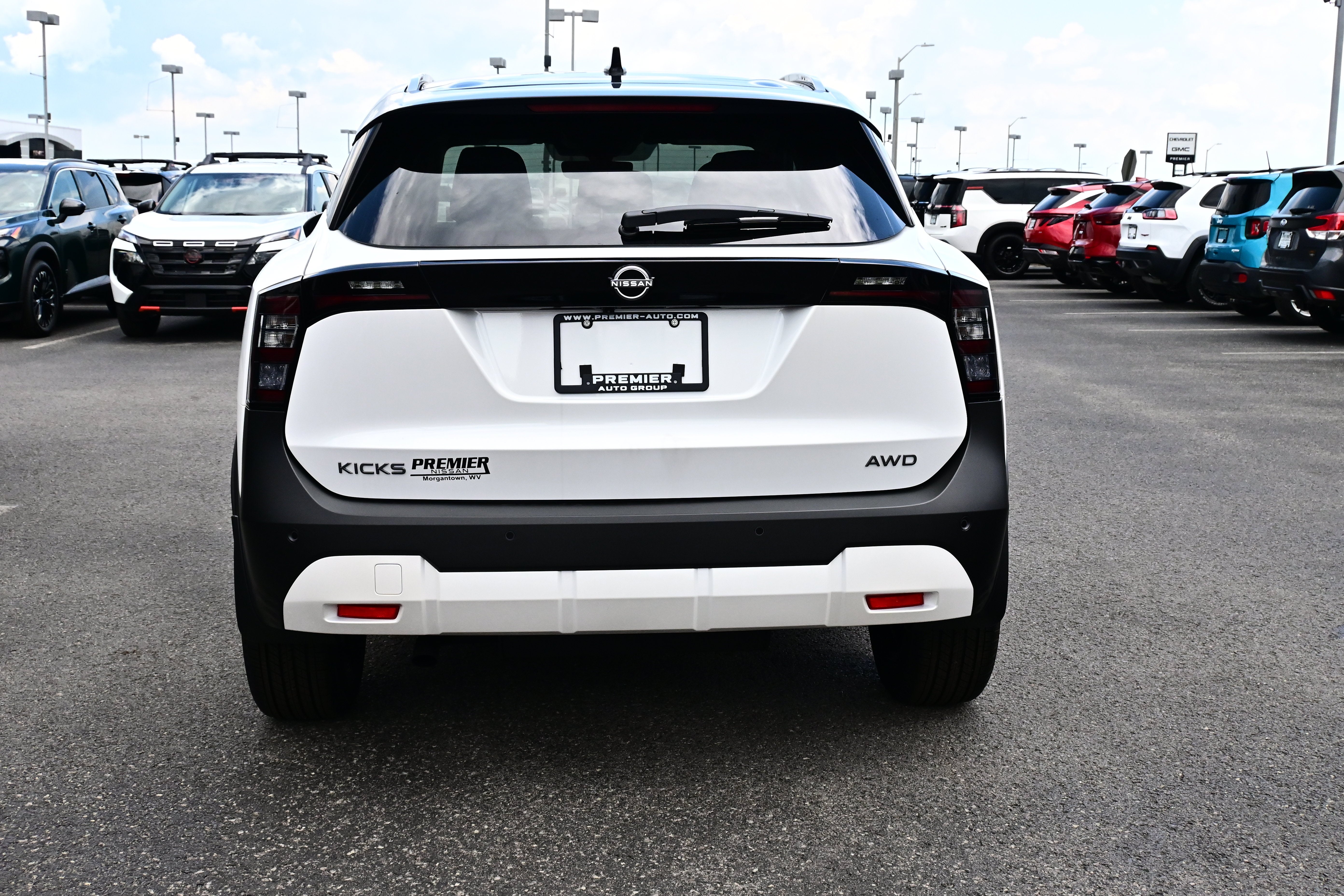 2026 Nissan Kicks SV