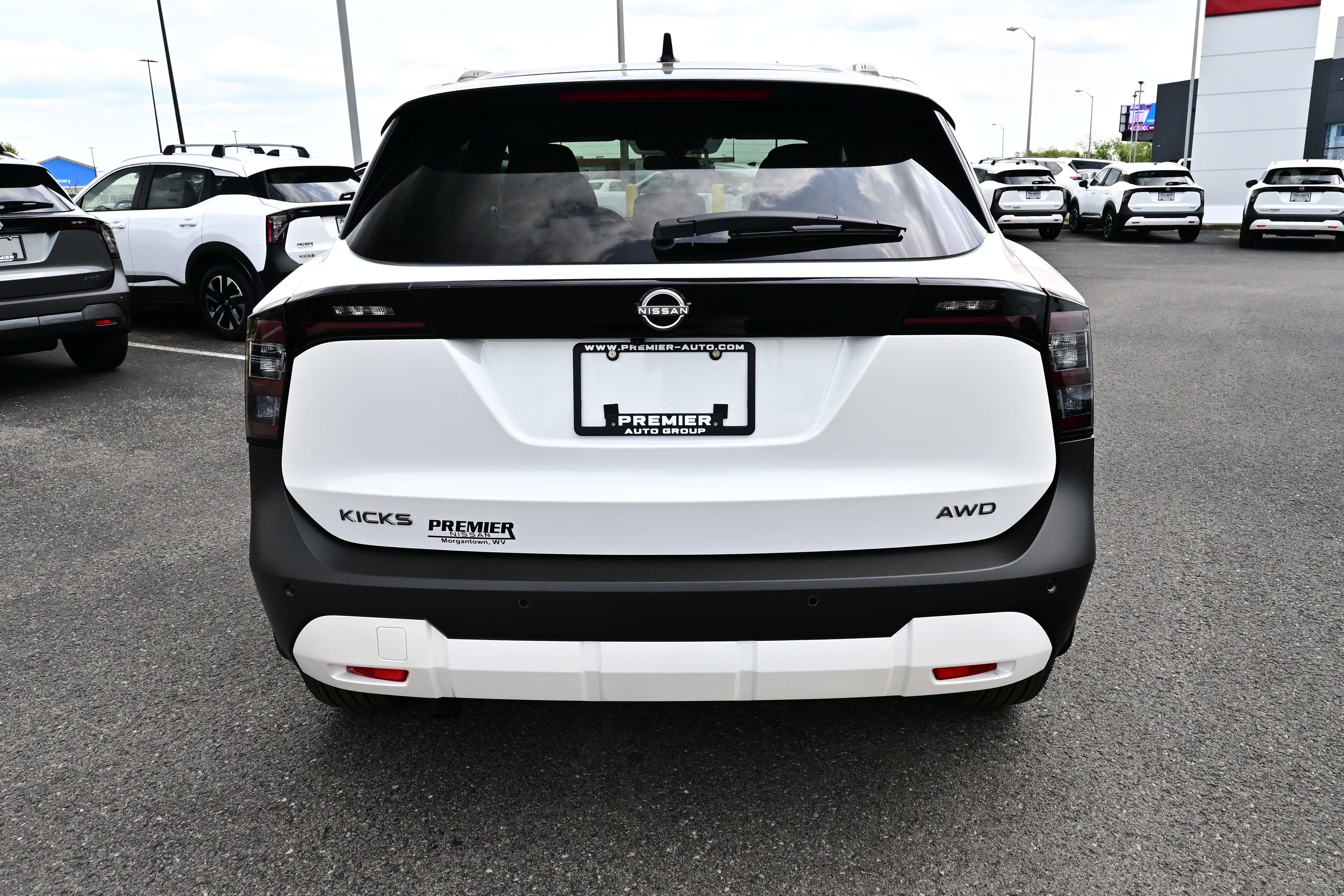 2026 Nissan Kicks SV