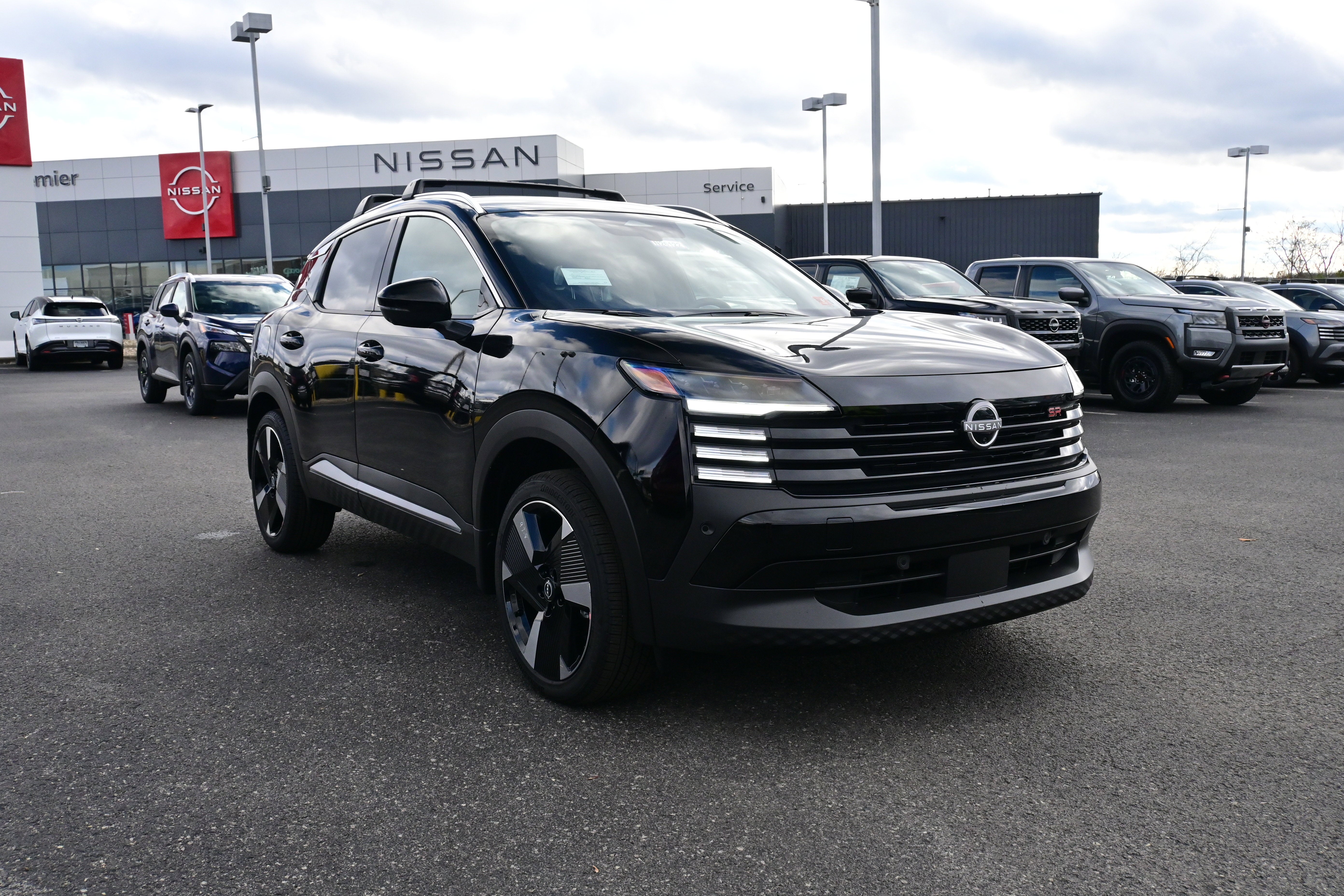 2026 Nissan Kicks SR