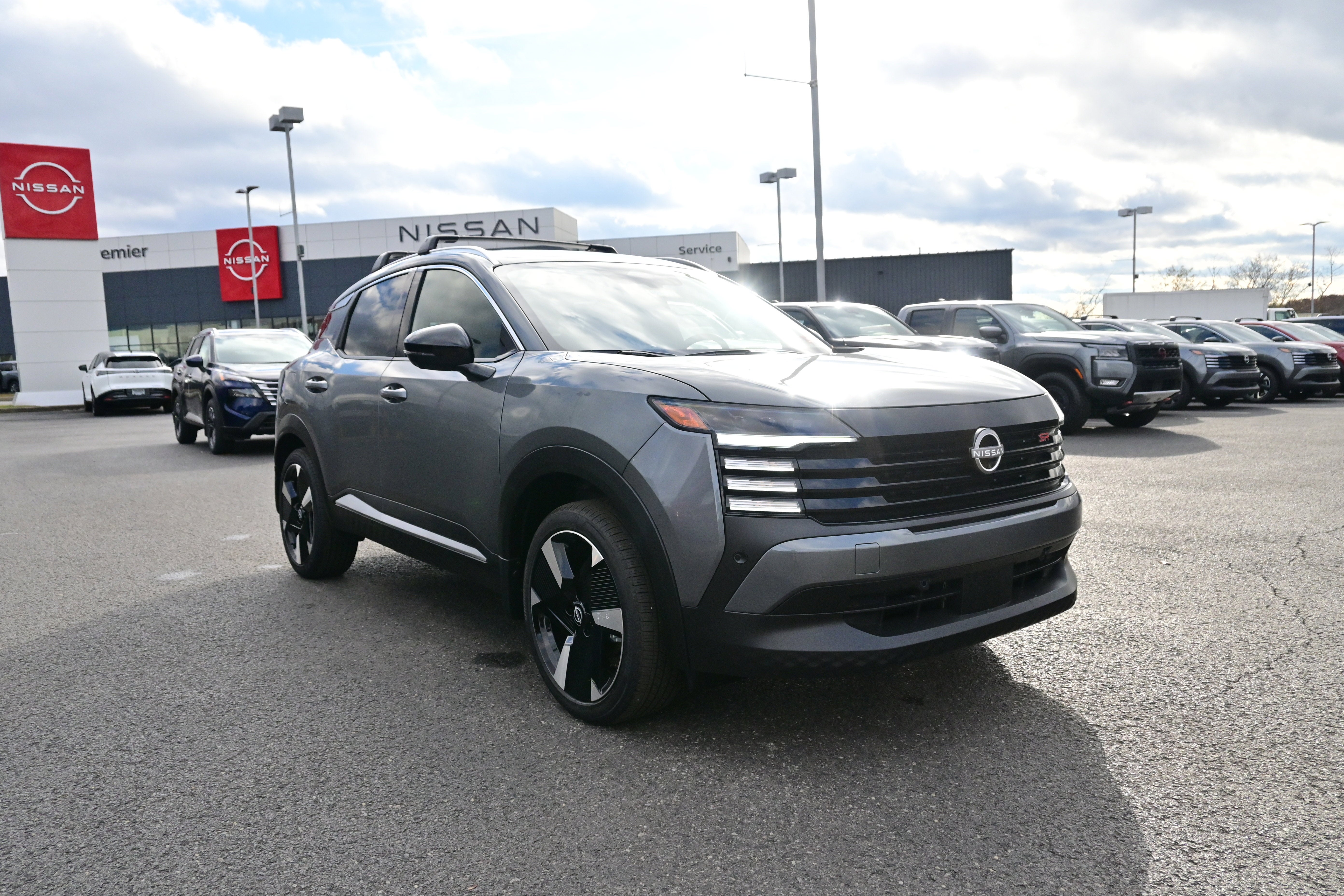 2026 Nissan Kicks SR