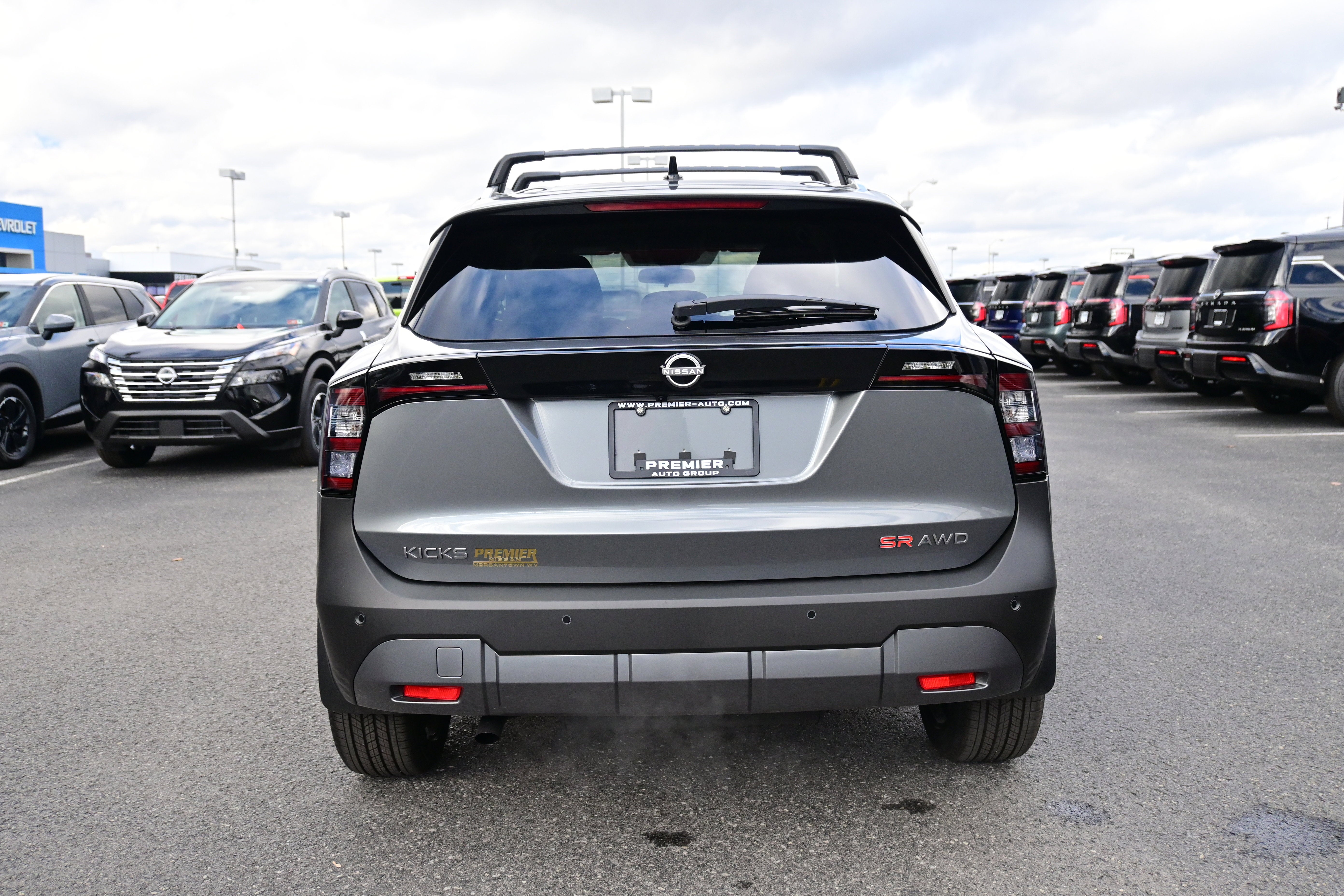 2026 Nissan Kicks SR