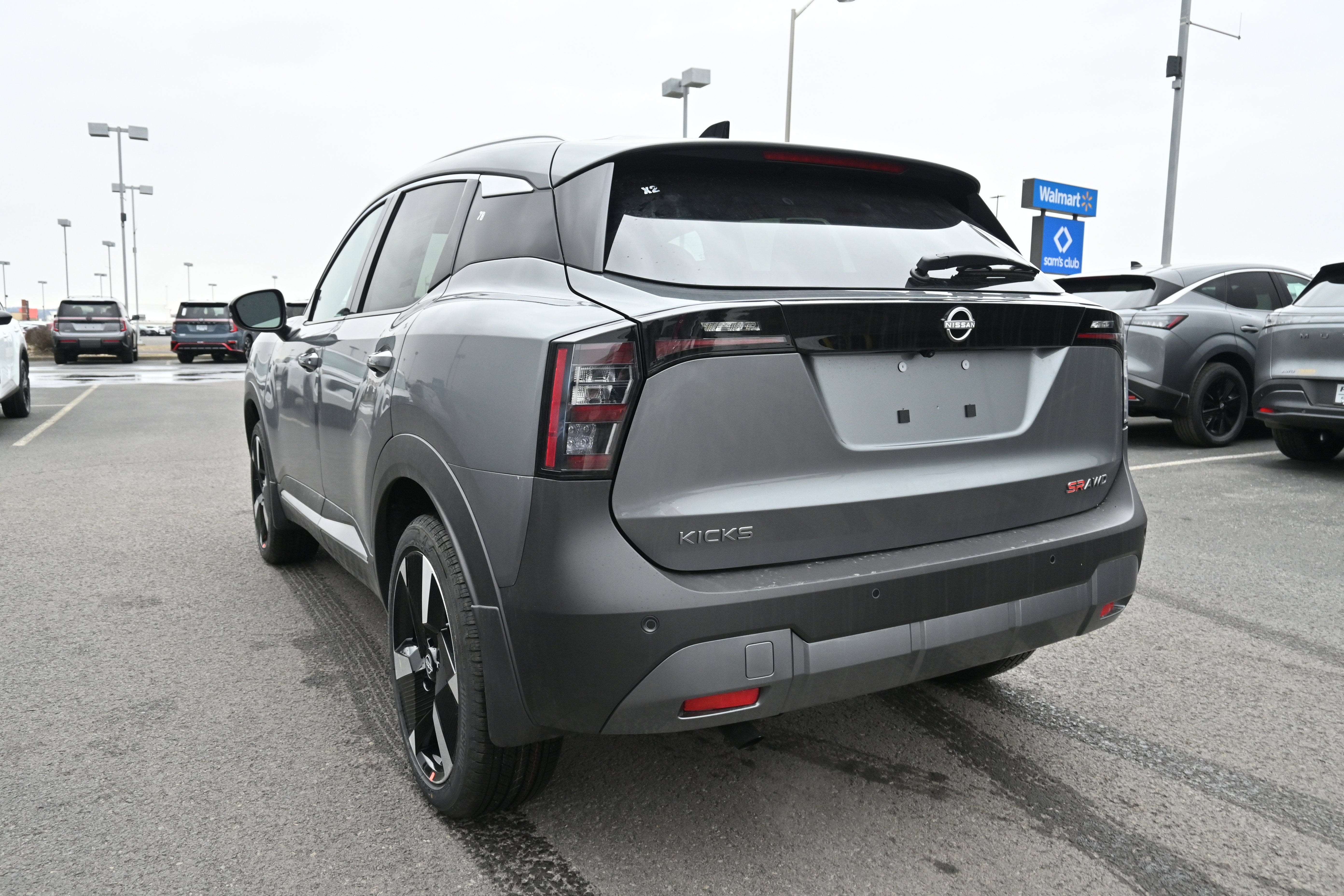 2026 Nissan Kicks SR