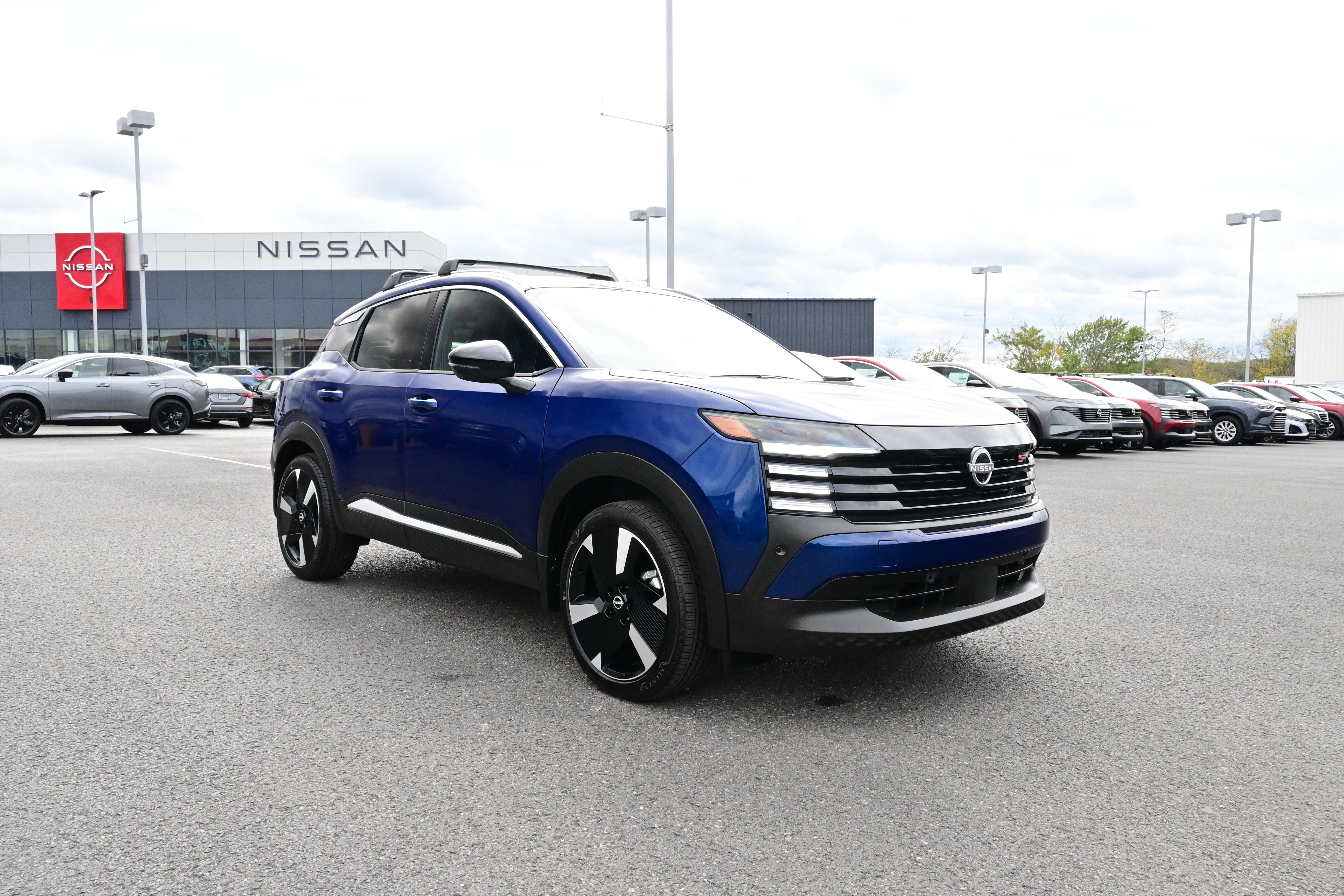 2026 Nissan Kicks SR