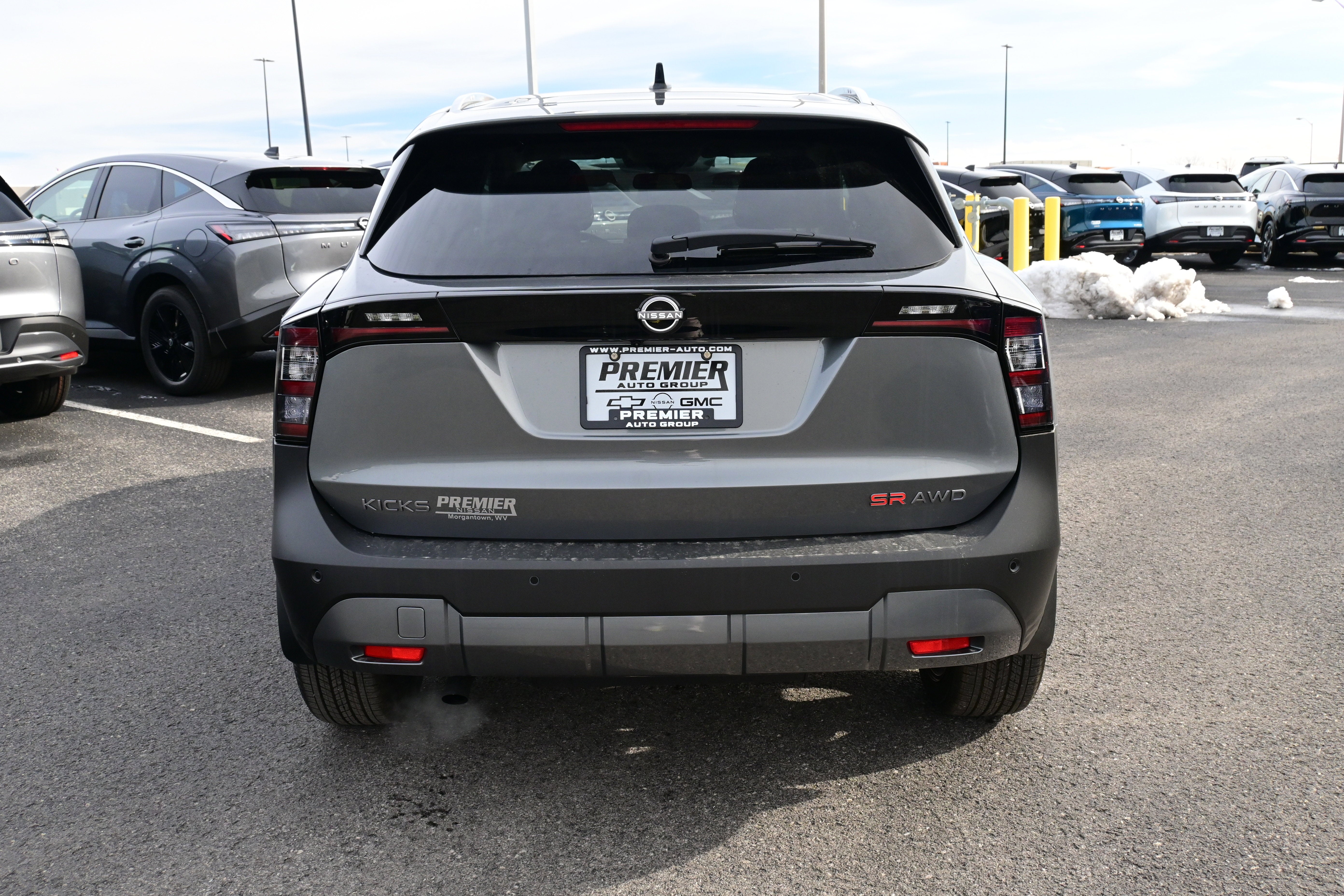 2026 Nissan Kicks SR