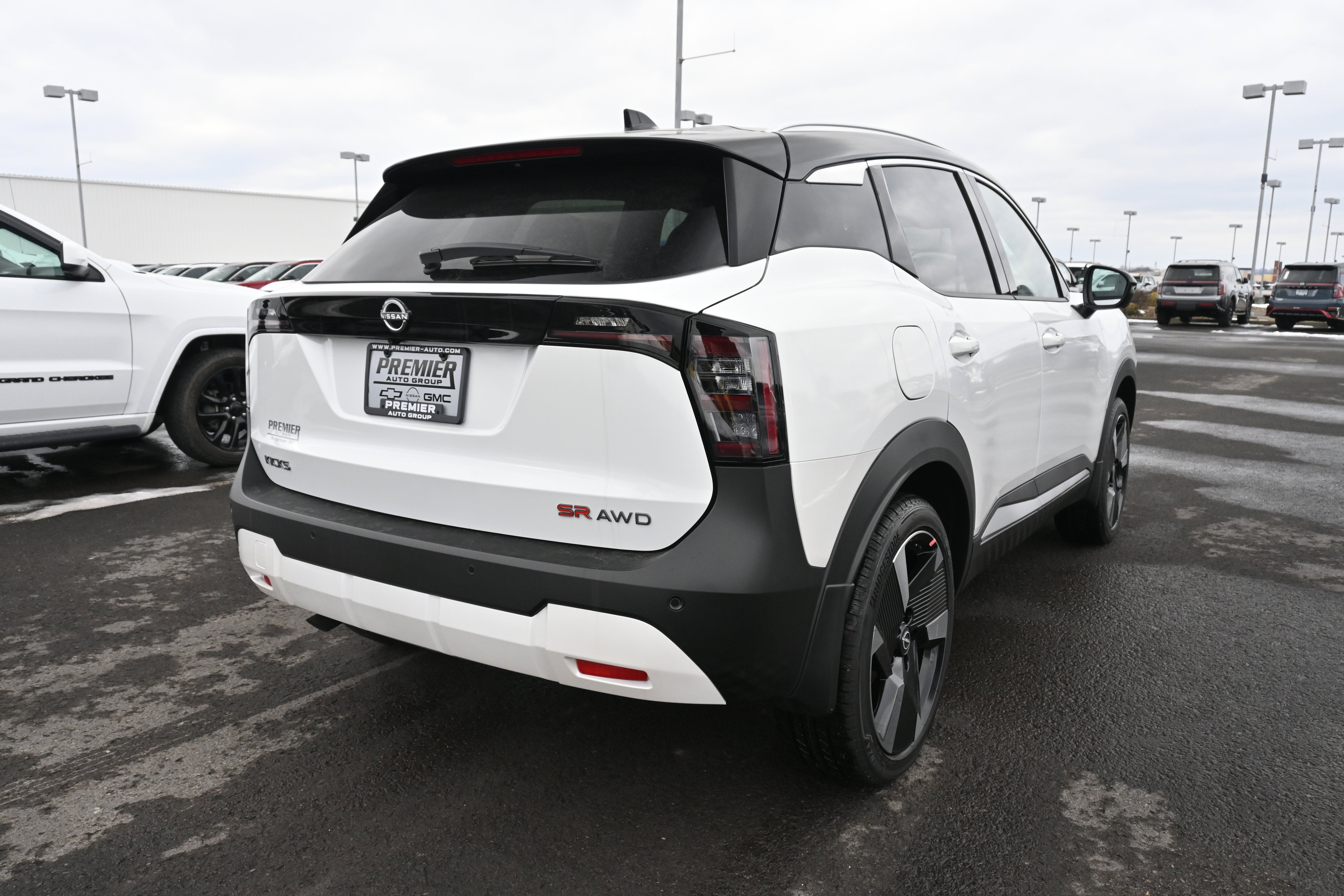 2026 Nissan Kicks SR