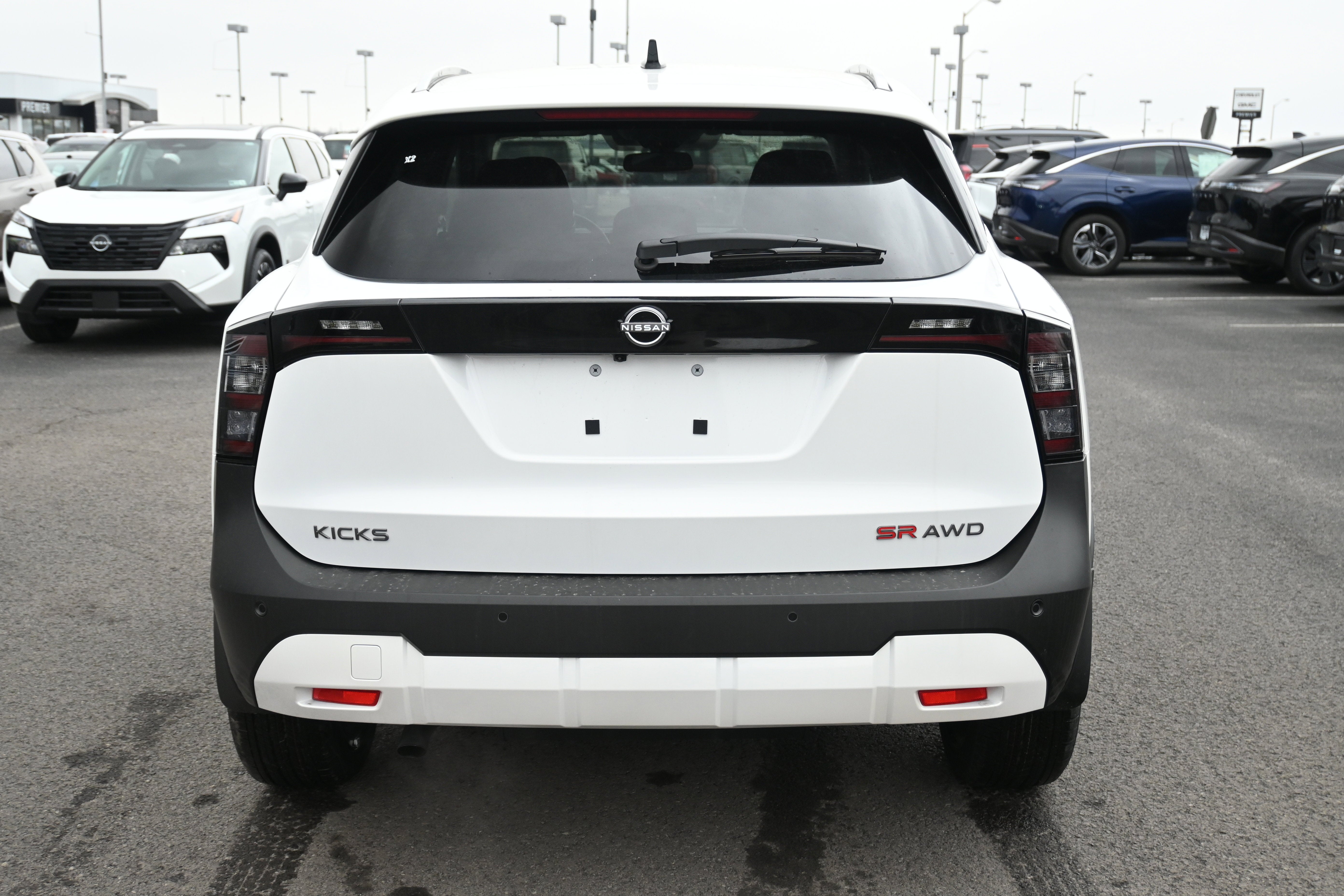 2026 Nissan Kicks SR